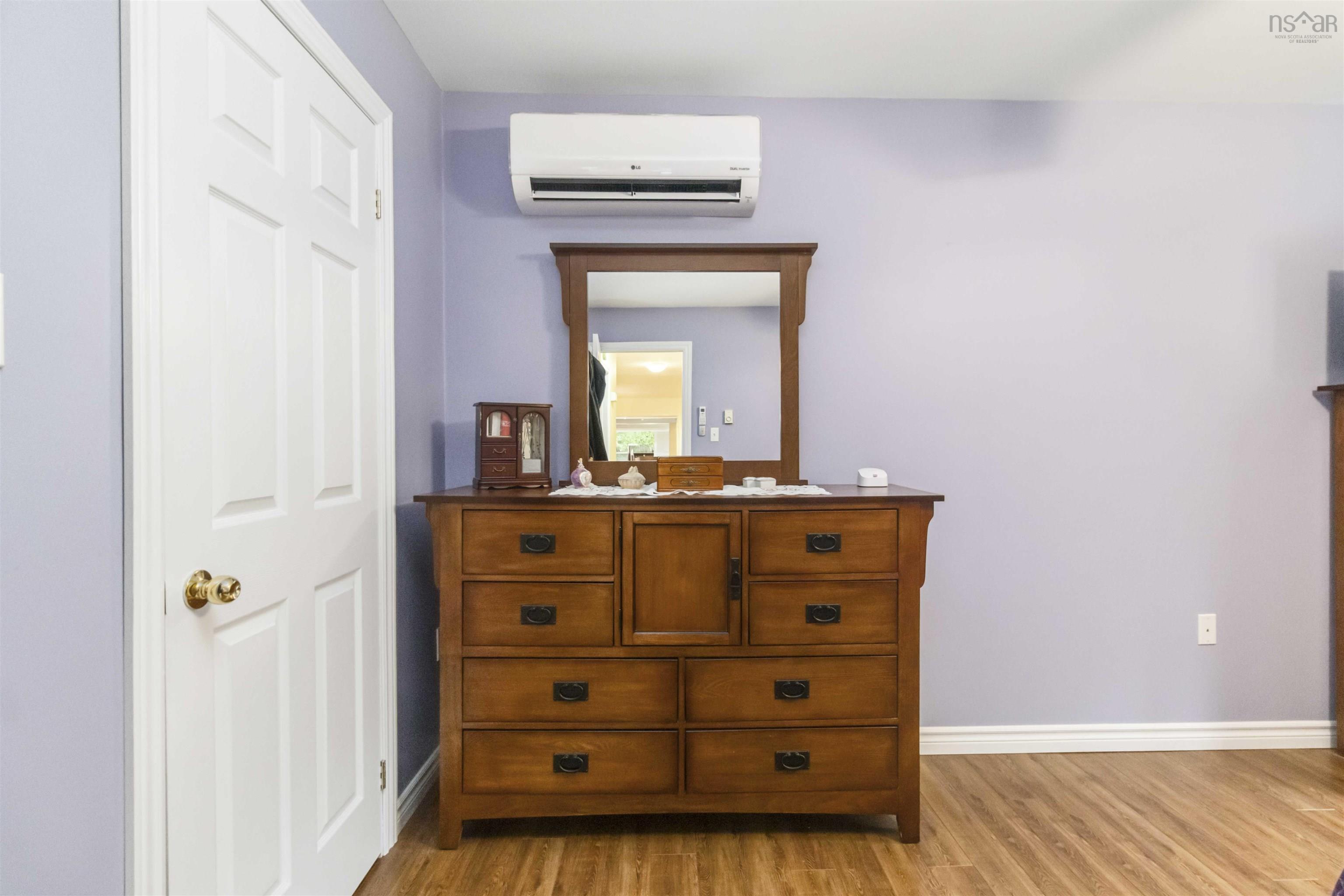 $684,900.00: 19 Mona Marie Lane, Fox Point