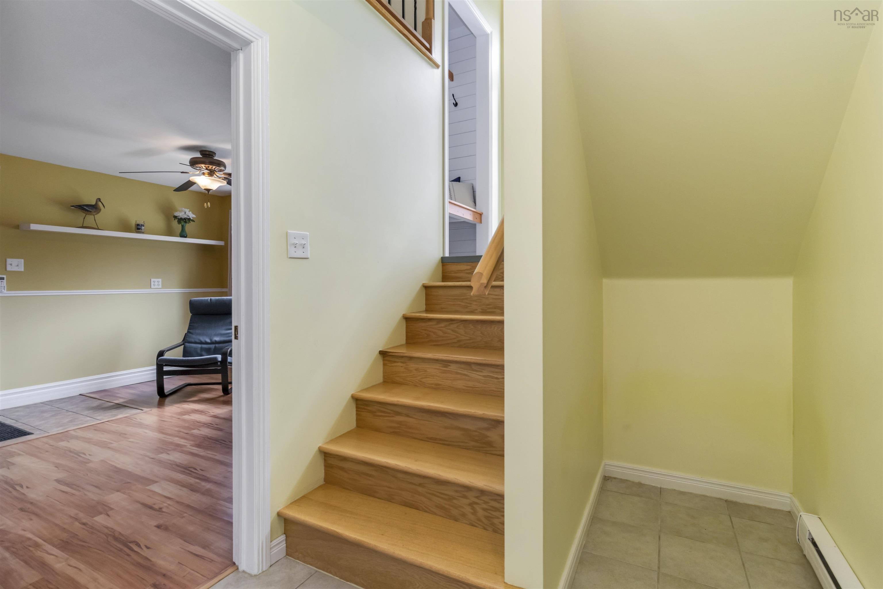 $684,900.00: 19 Mona Marie Lane, Fox Point