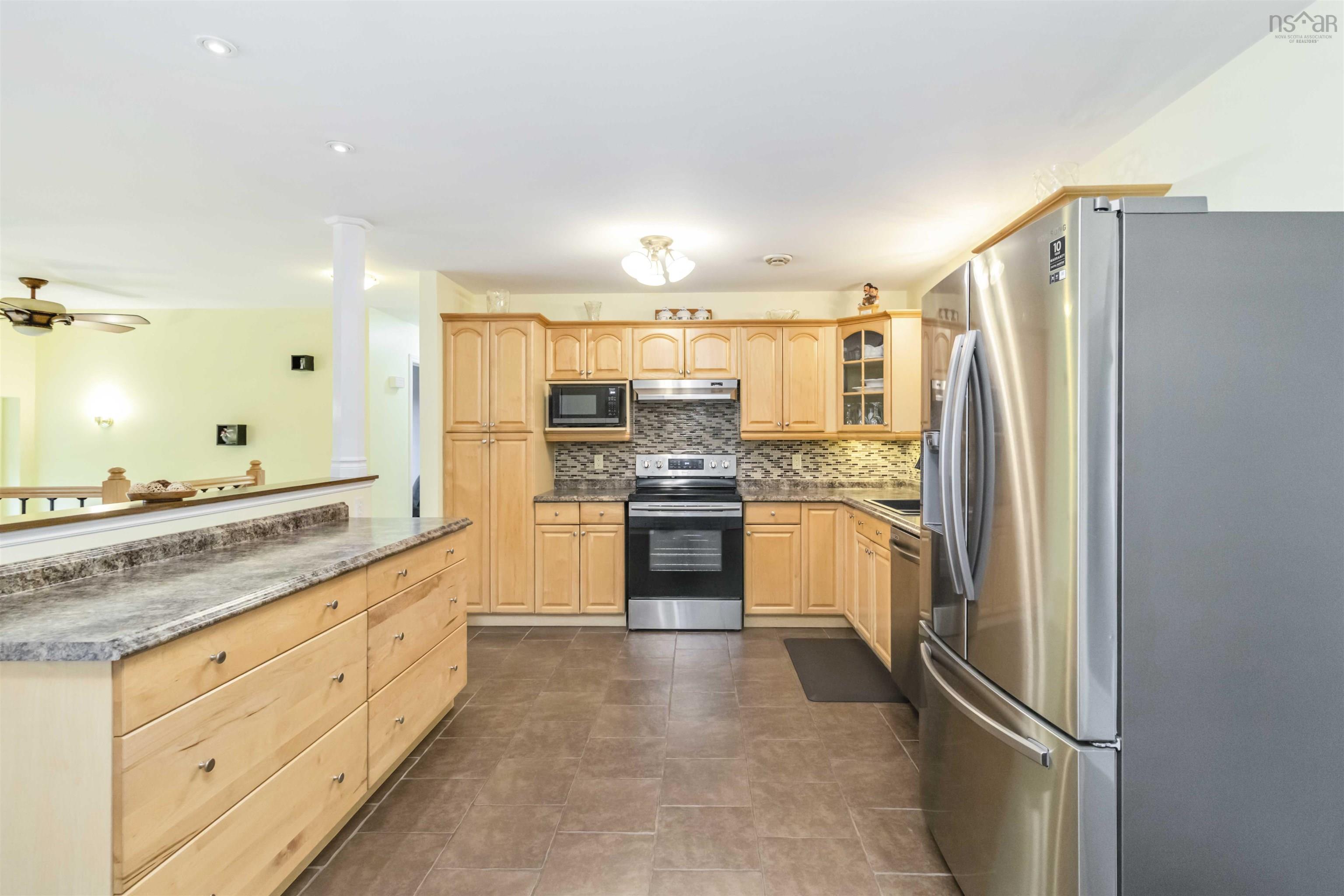 $684,900.00: 19 Mona Marie Lane, Fox Point