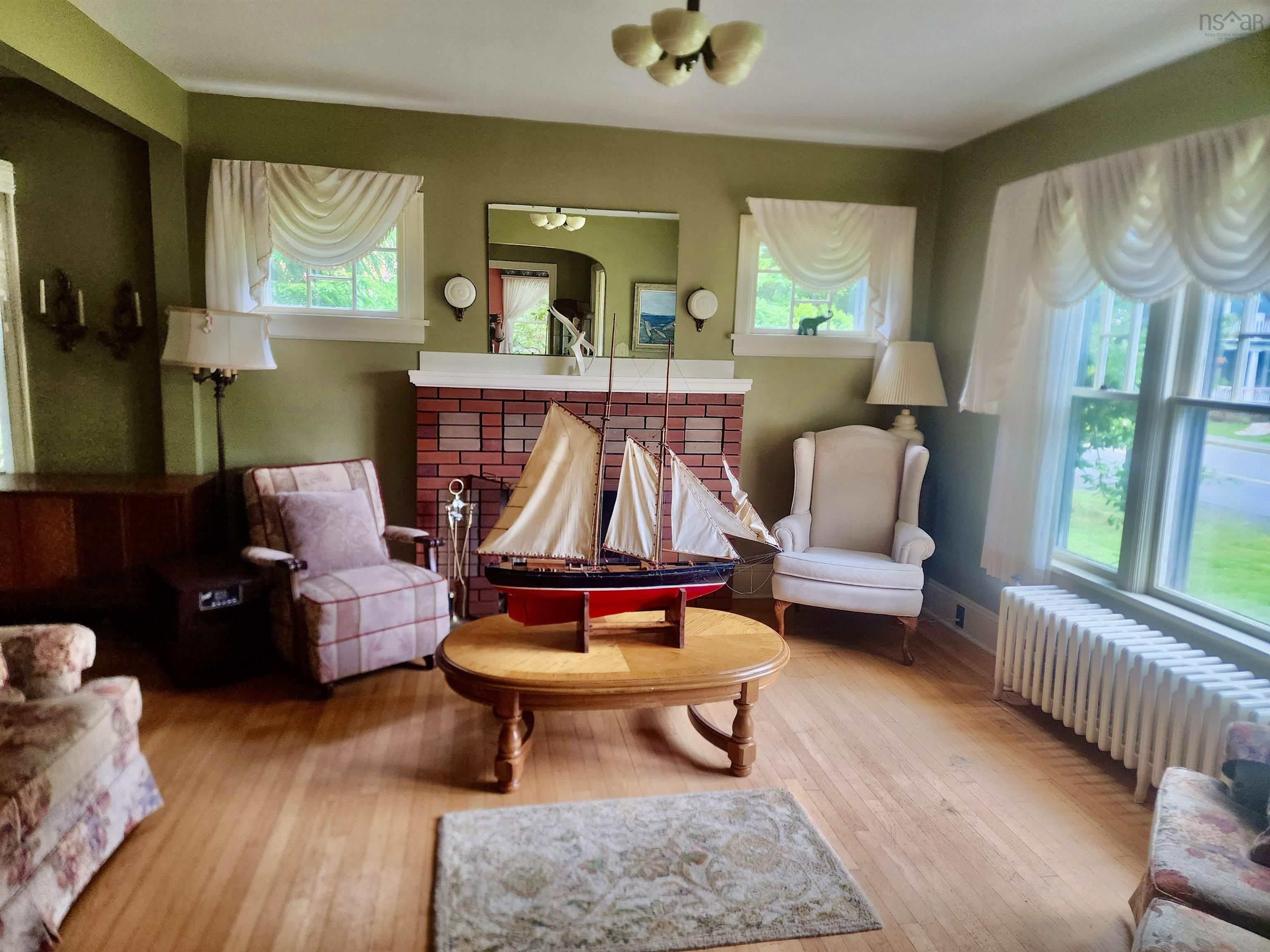 $529,000.00: 70 Victoria Road, Lunenburg