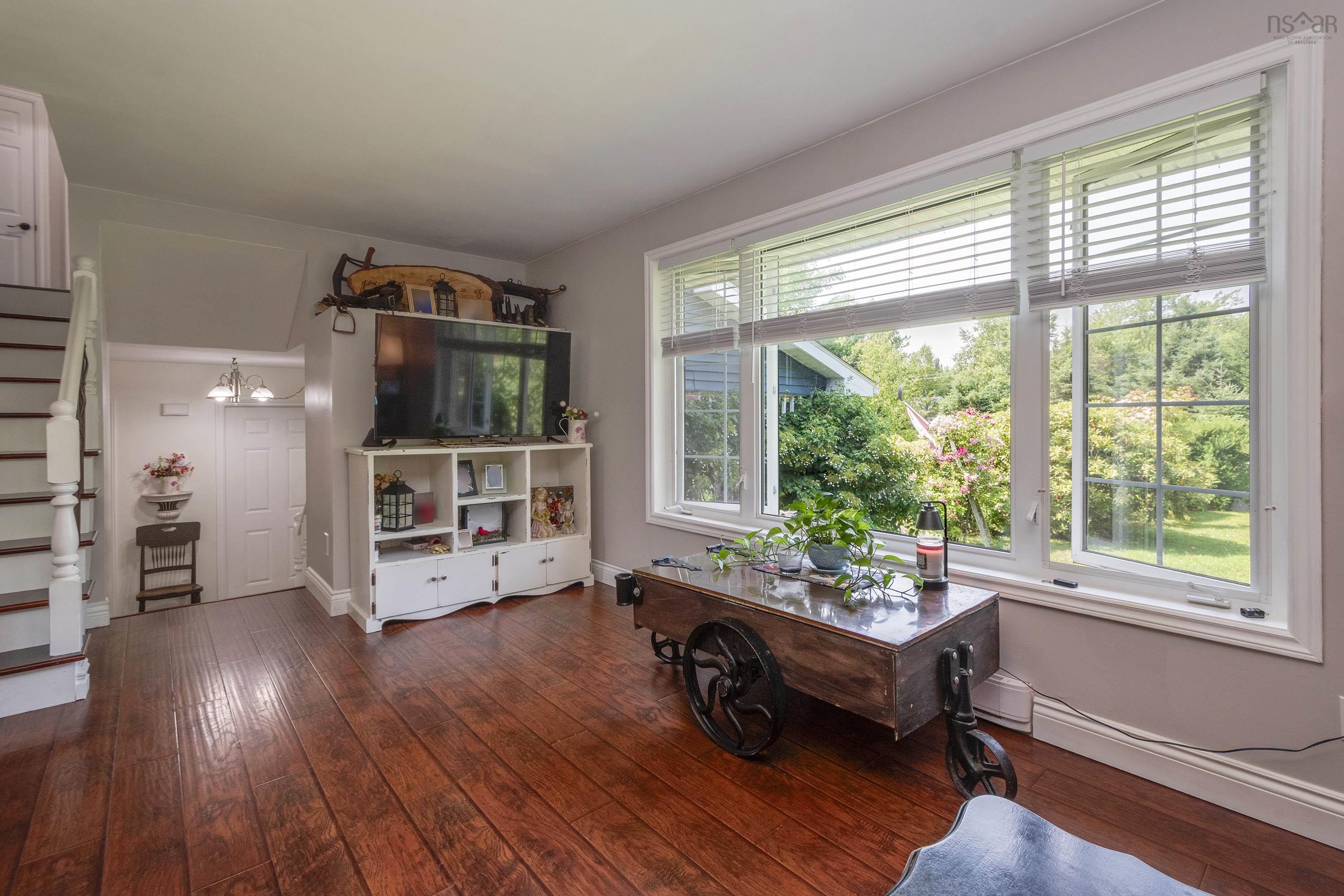 $550,000.00: 9 Jan Marie Drive, Lawrencetown