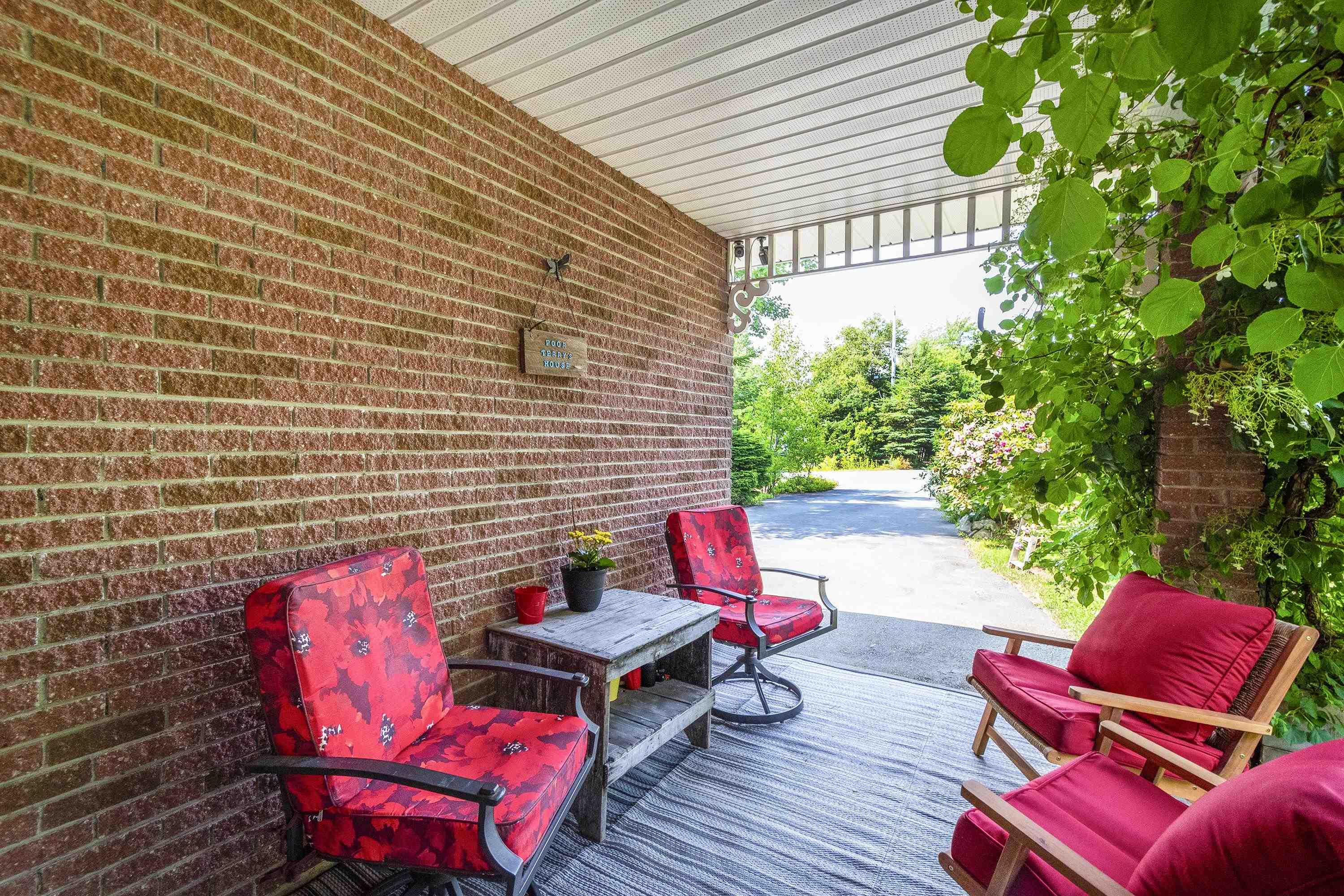 $550,000.00: 9 Jan Marie Drive, Lawrencetown