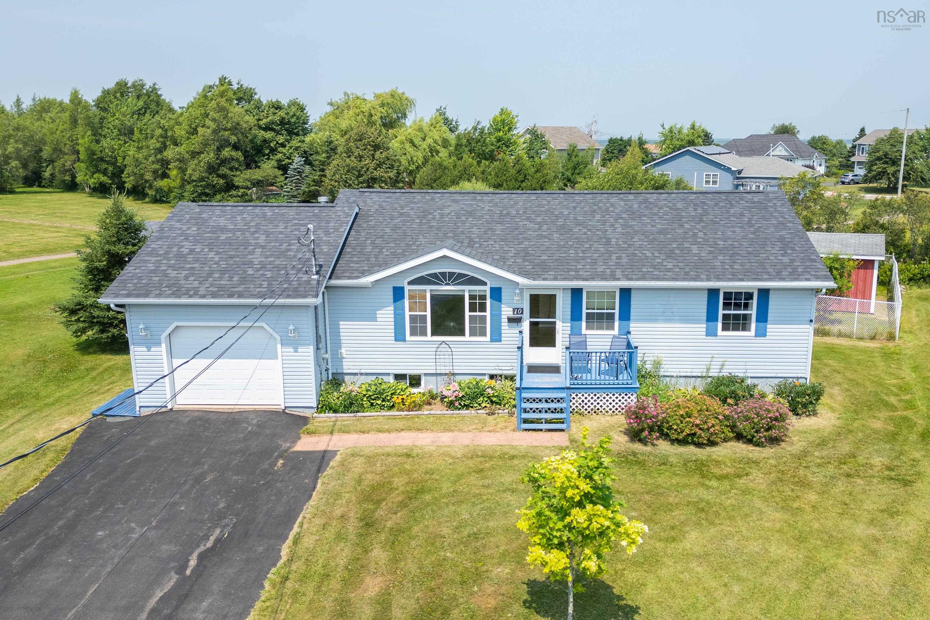10 Garden Court, Amherst, NS (MLS 202518028)
