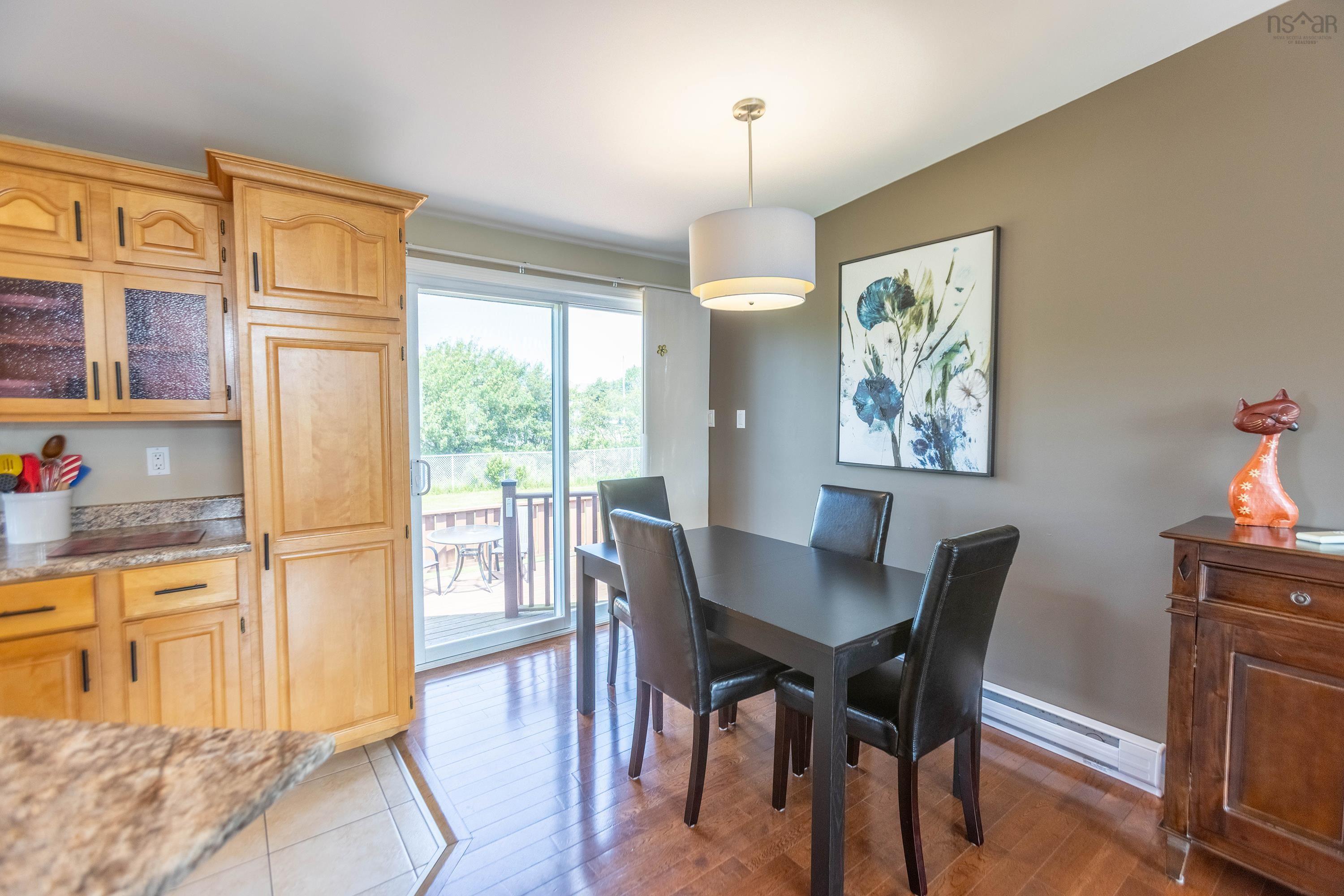 $359,900.00: 10 Garden Court, Amherst