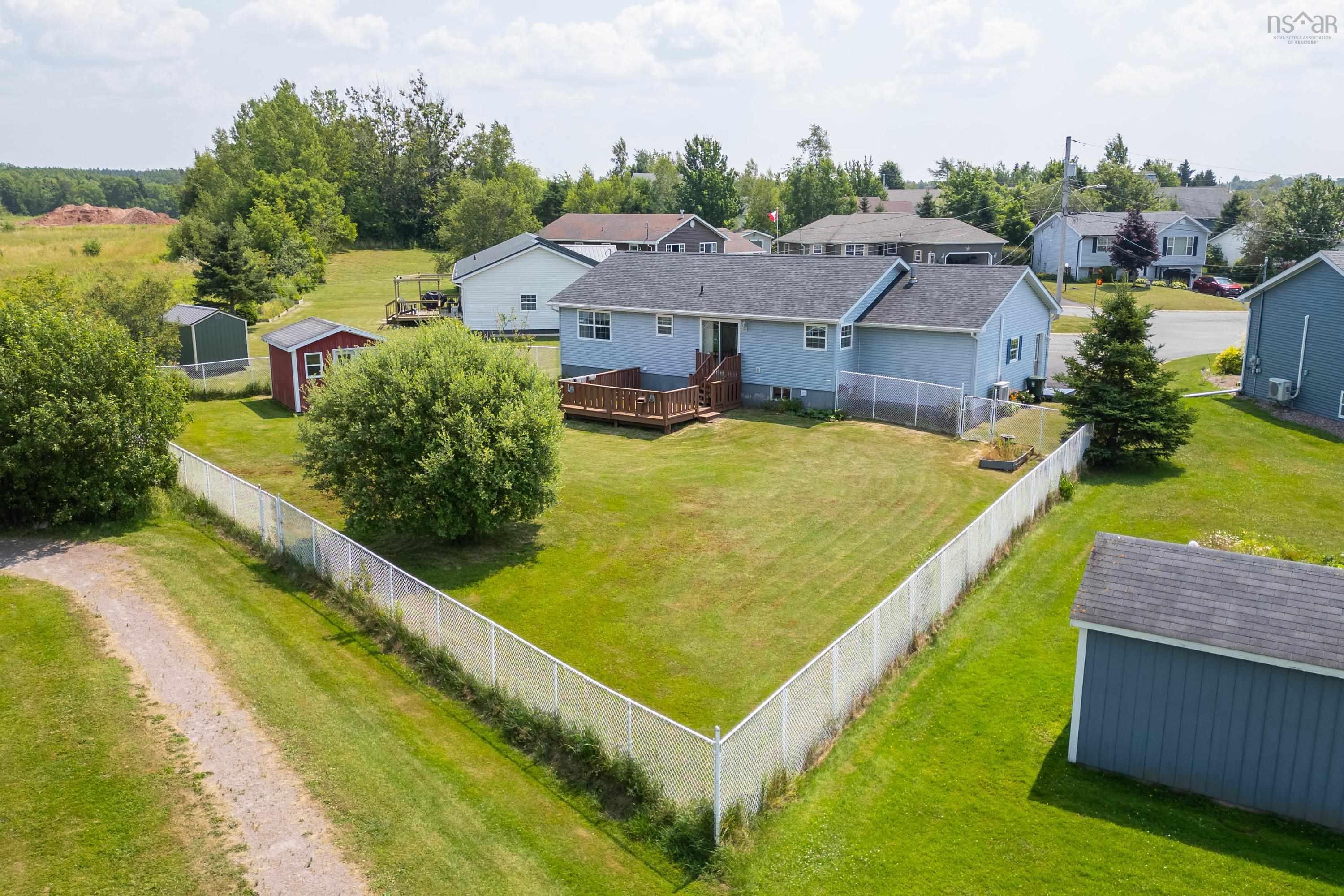 $359,900.00: 10 Garden Court, Amherst