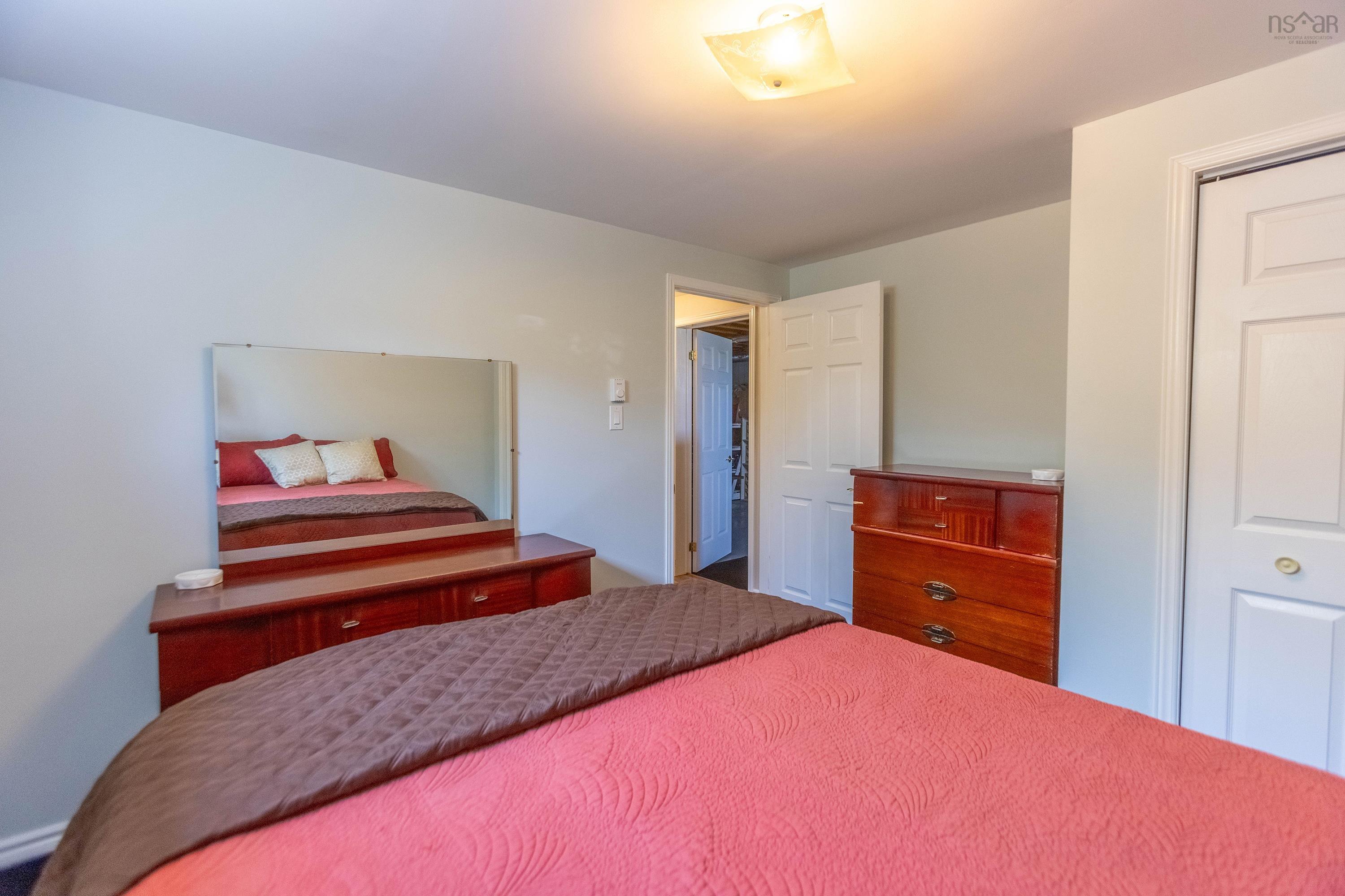 $359,900.00: 10 Garden Court, Amherst