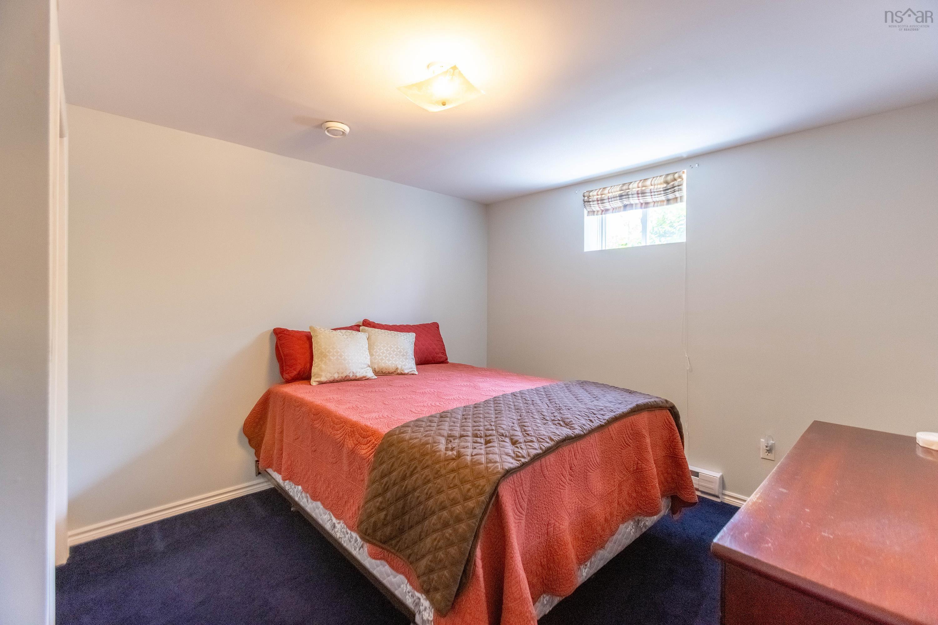 $359,900.00: 10 Garden Court, Amherst