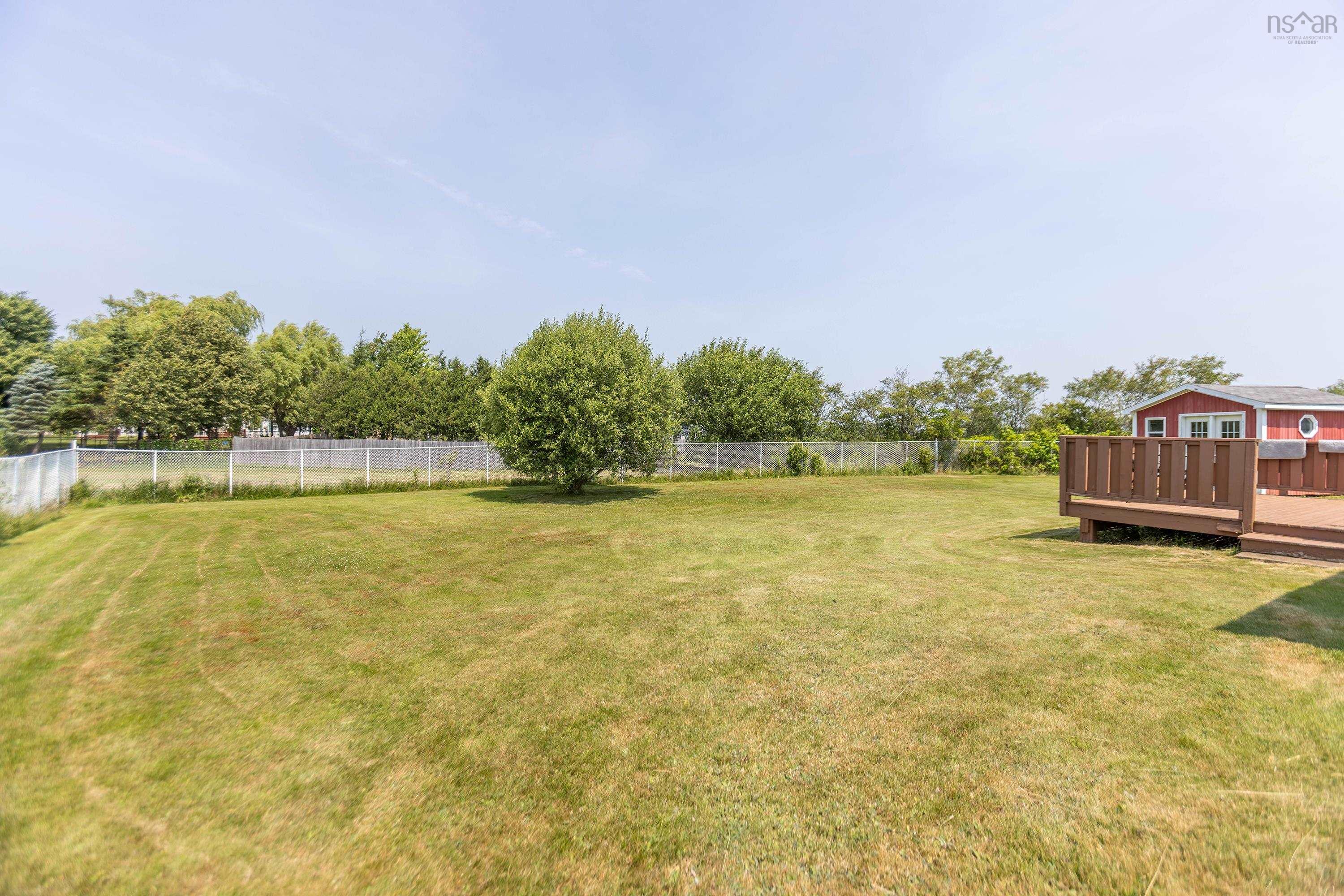 $359,900.00: 10 Garden Court, Amherst