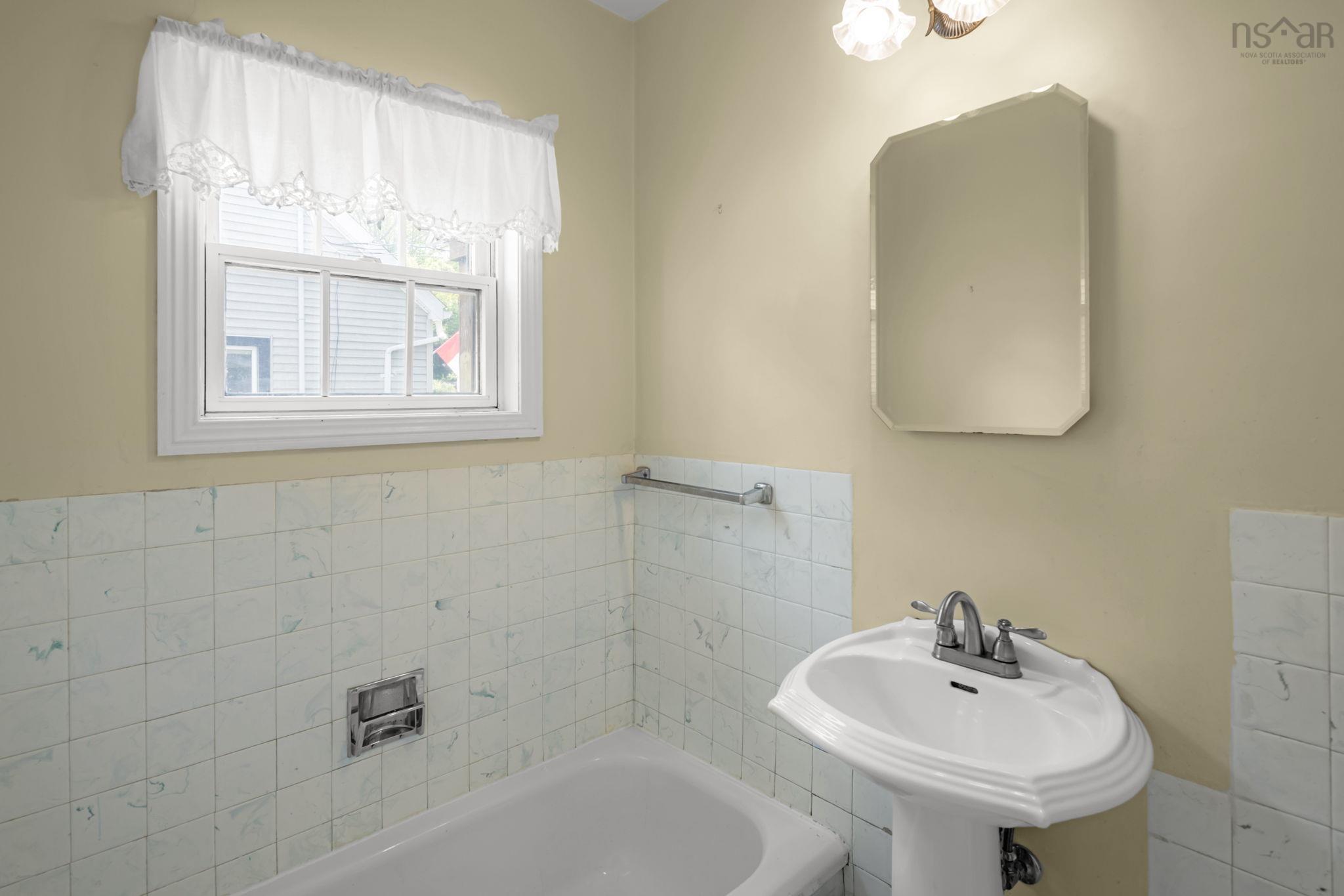 $499,900.00: 44 Fenwood Road, Halifax