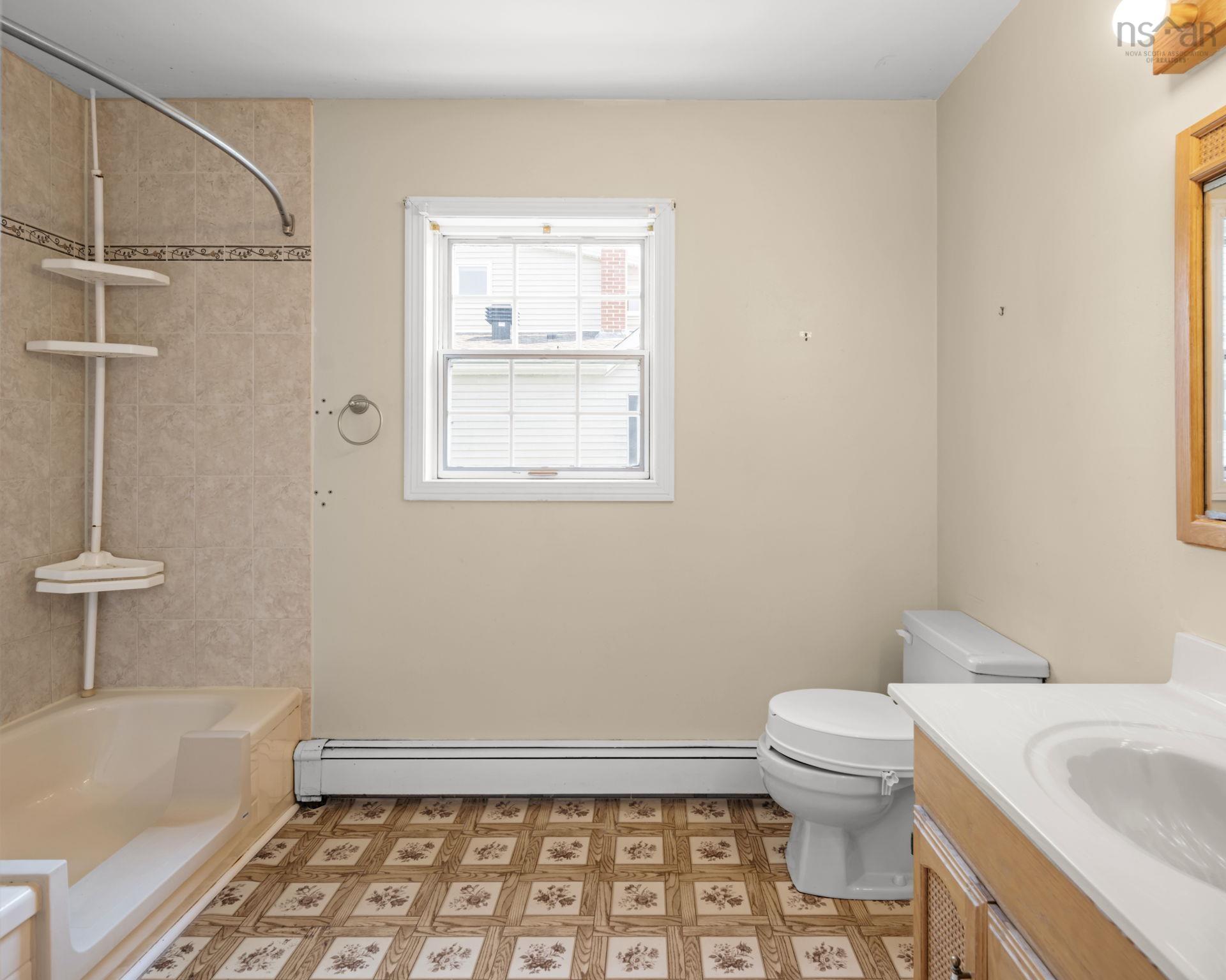 $499,900.00: 44 Fenwood Road, Halifax