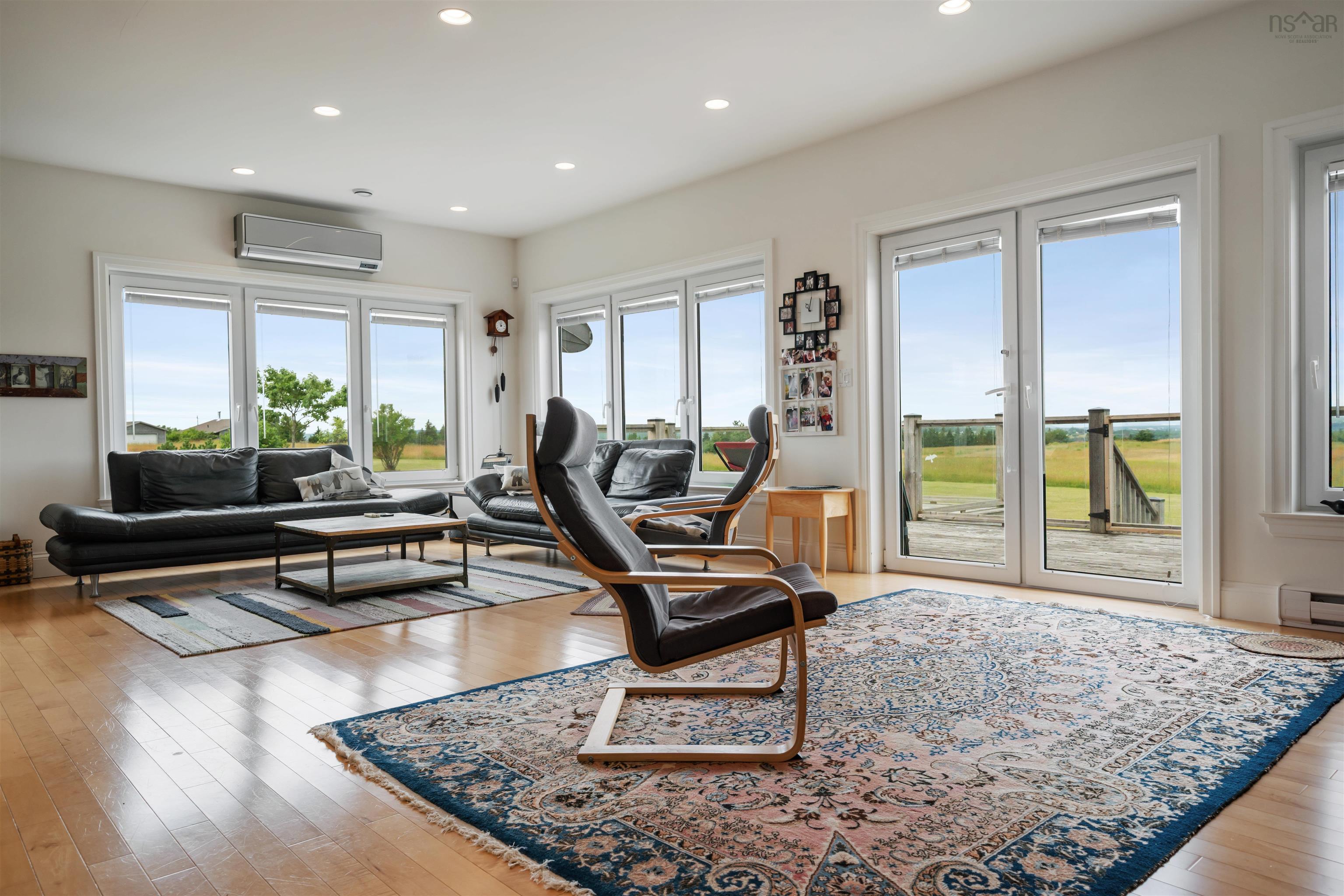 $990,000.00: 1159 South Side Harbour Road, Southside Harbour