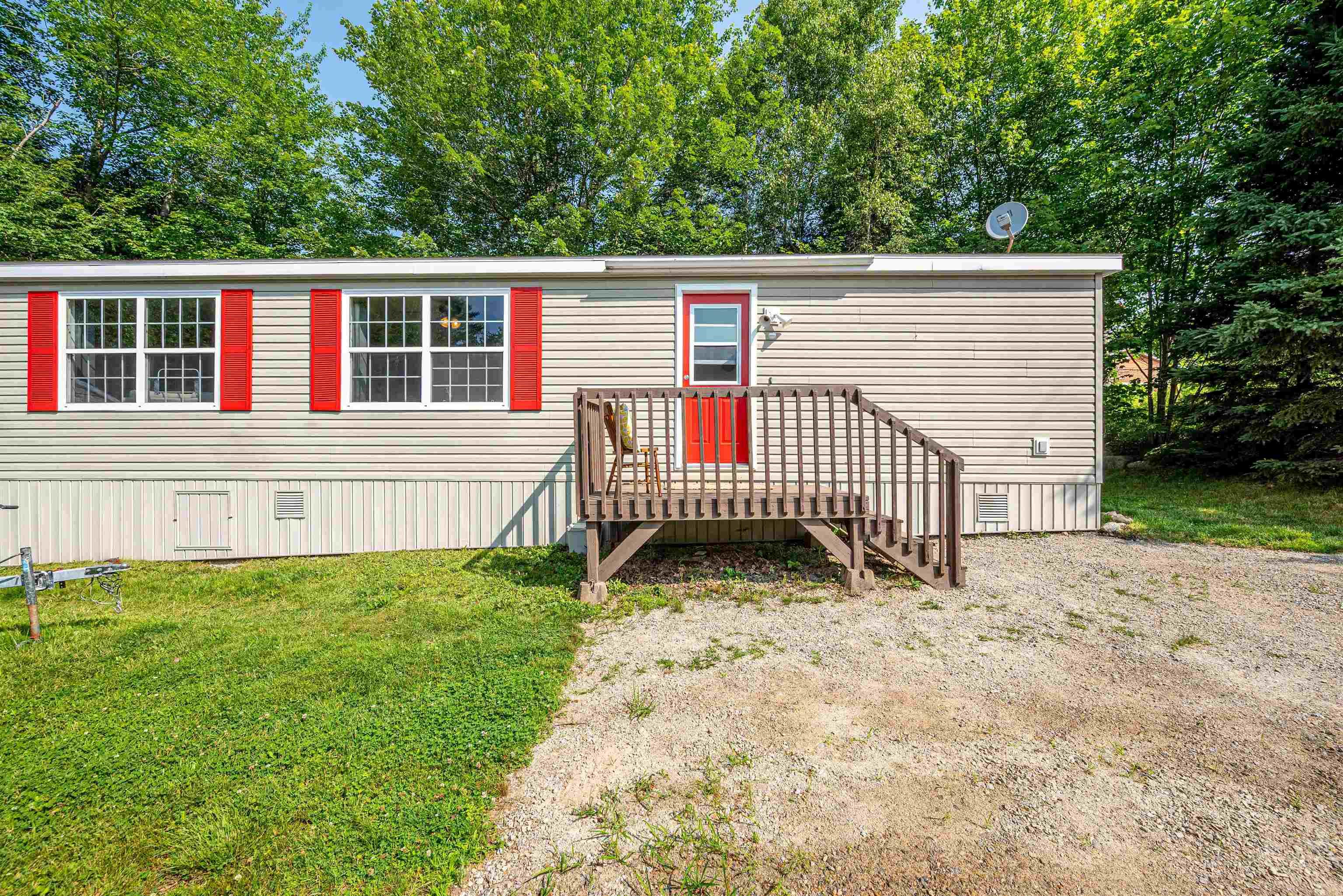 $169,900.00: 4 Lois Lane, Simms Settlement