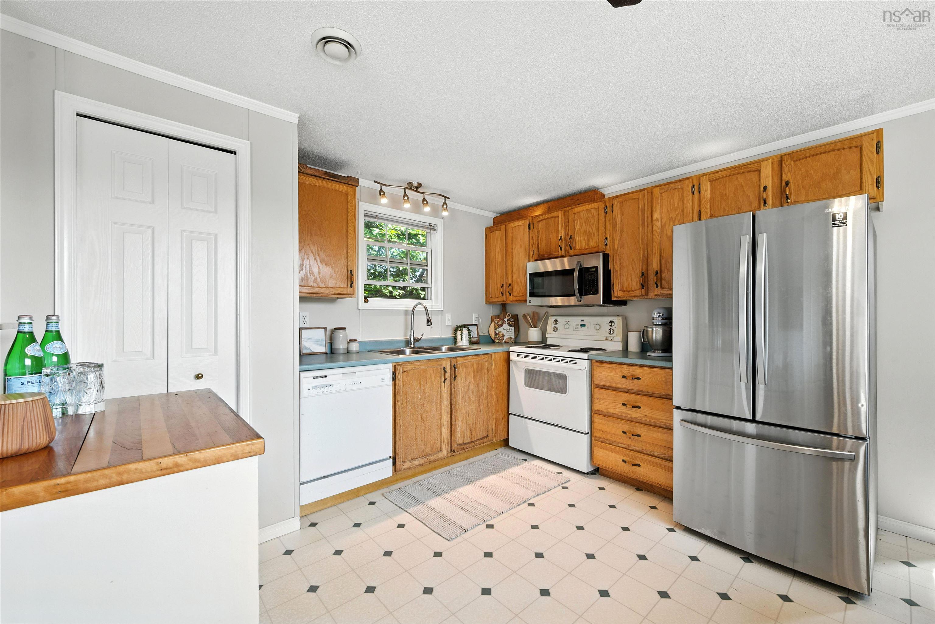 $169,900.00: 4 Lois Lane, Simms Settlement