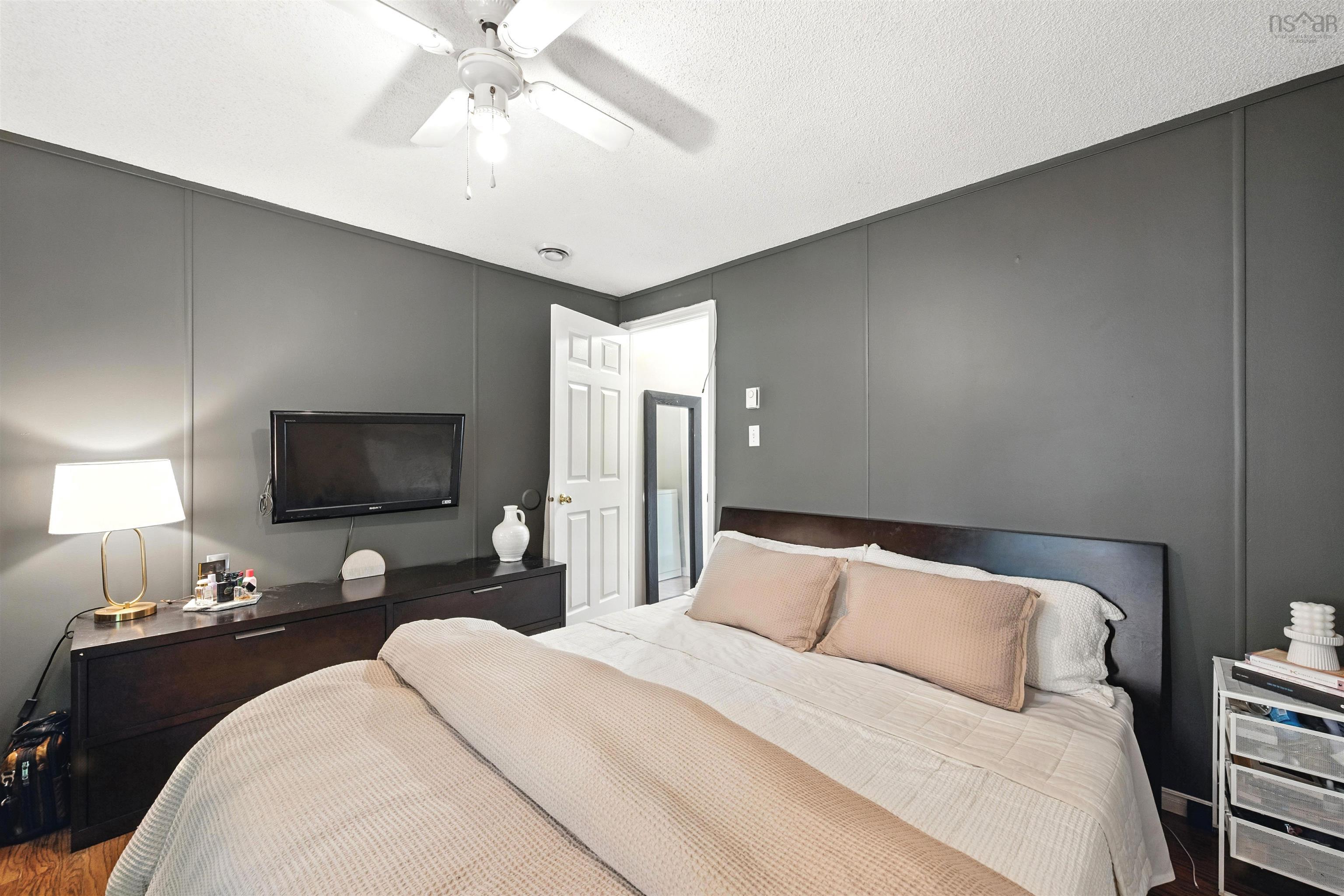 $169,900.00: 4 Lois Lane, Simms Settlement