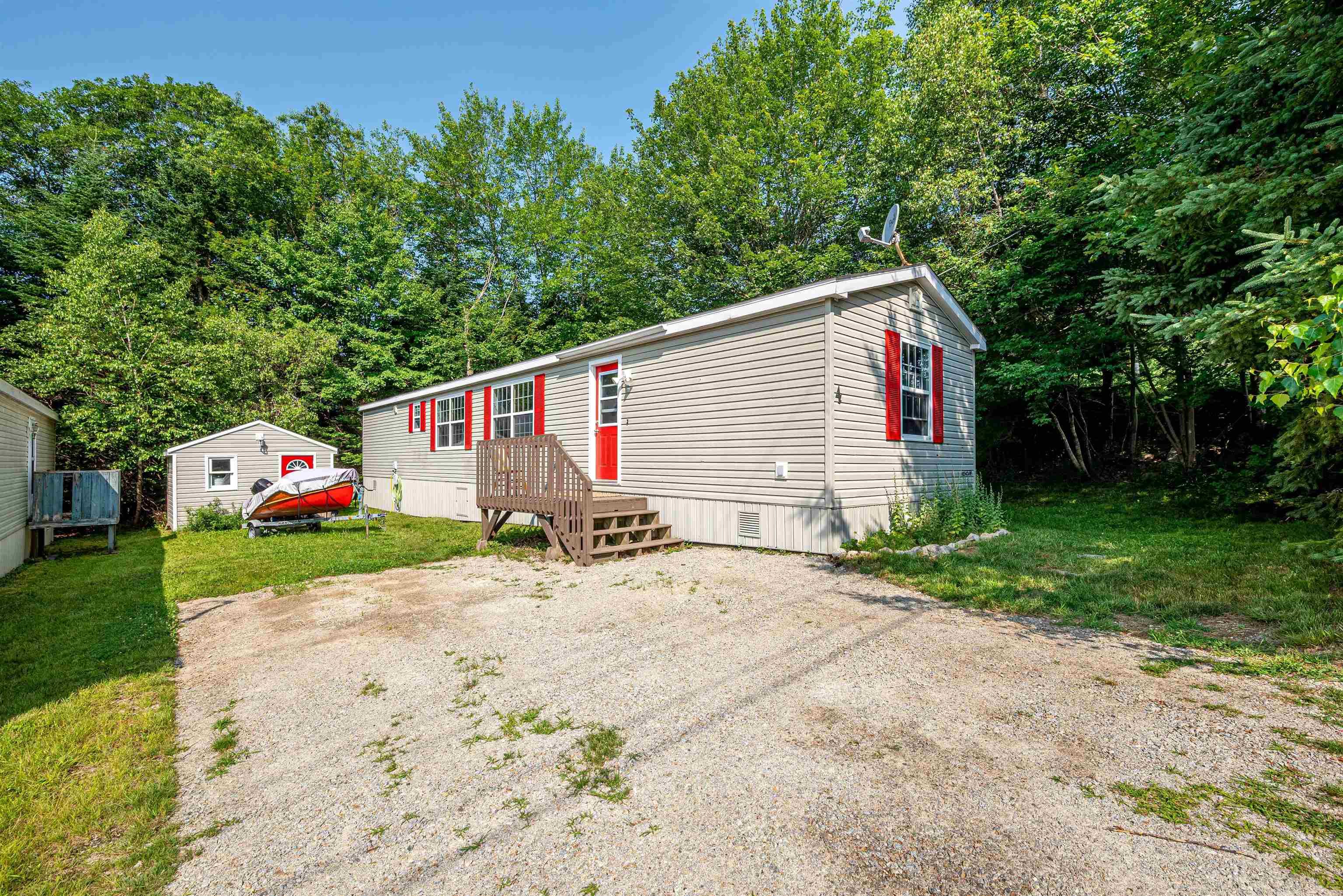 $169,900.00: 4 Lois Lane, Simms Settlement