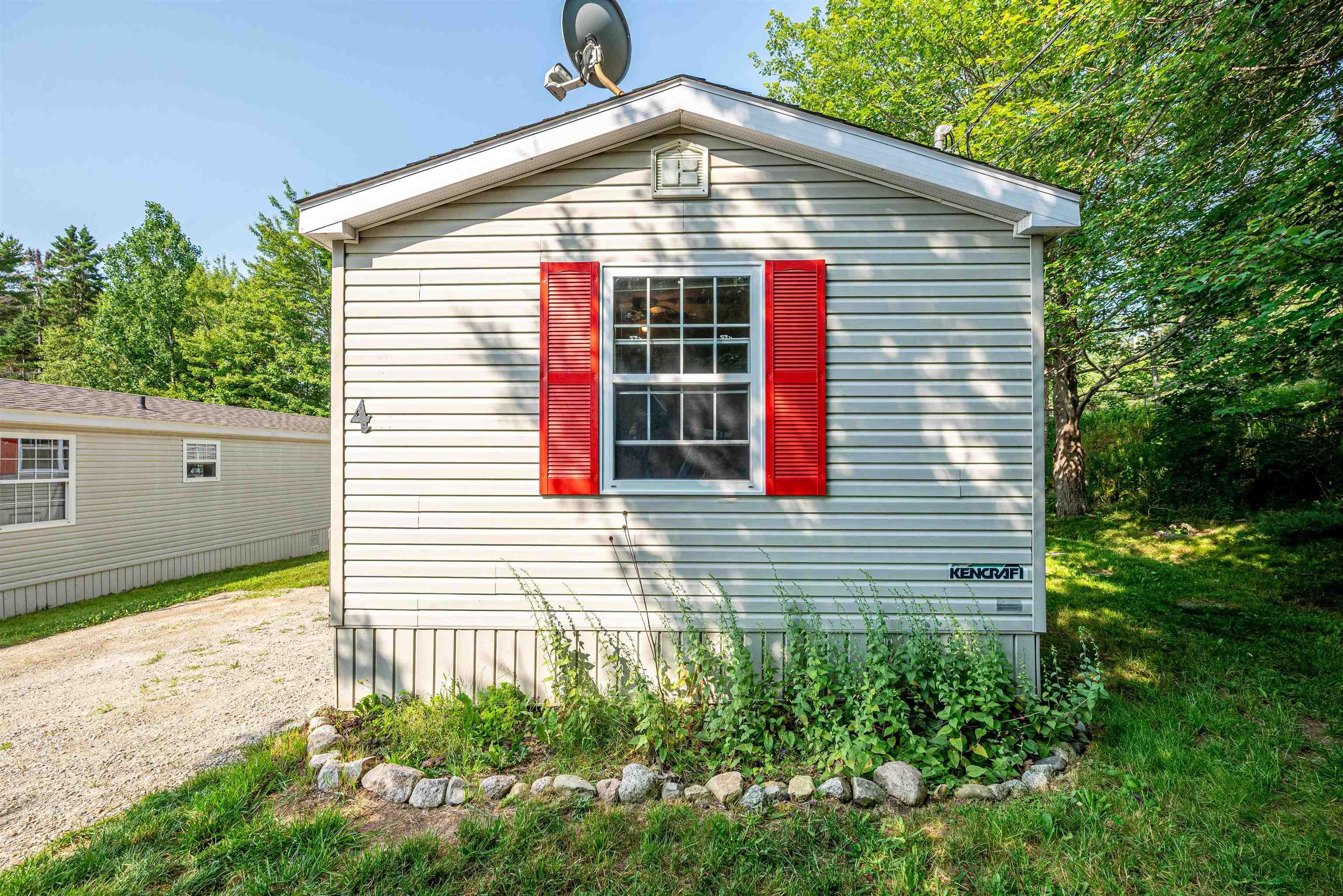 $169,900.00: 4 Lois Lane, Simms Settlement