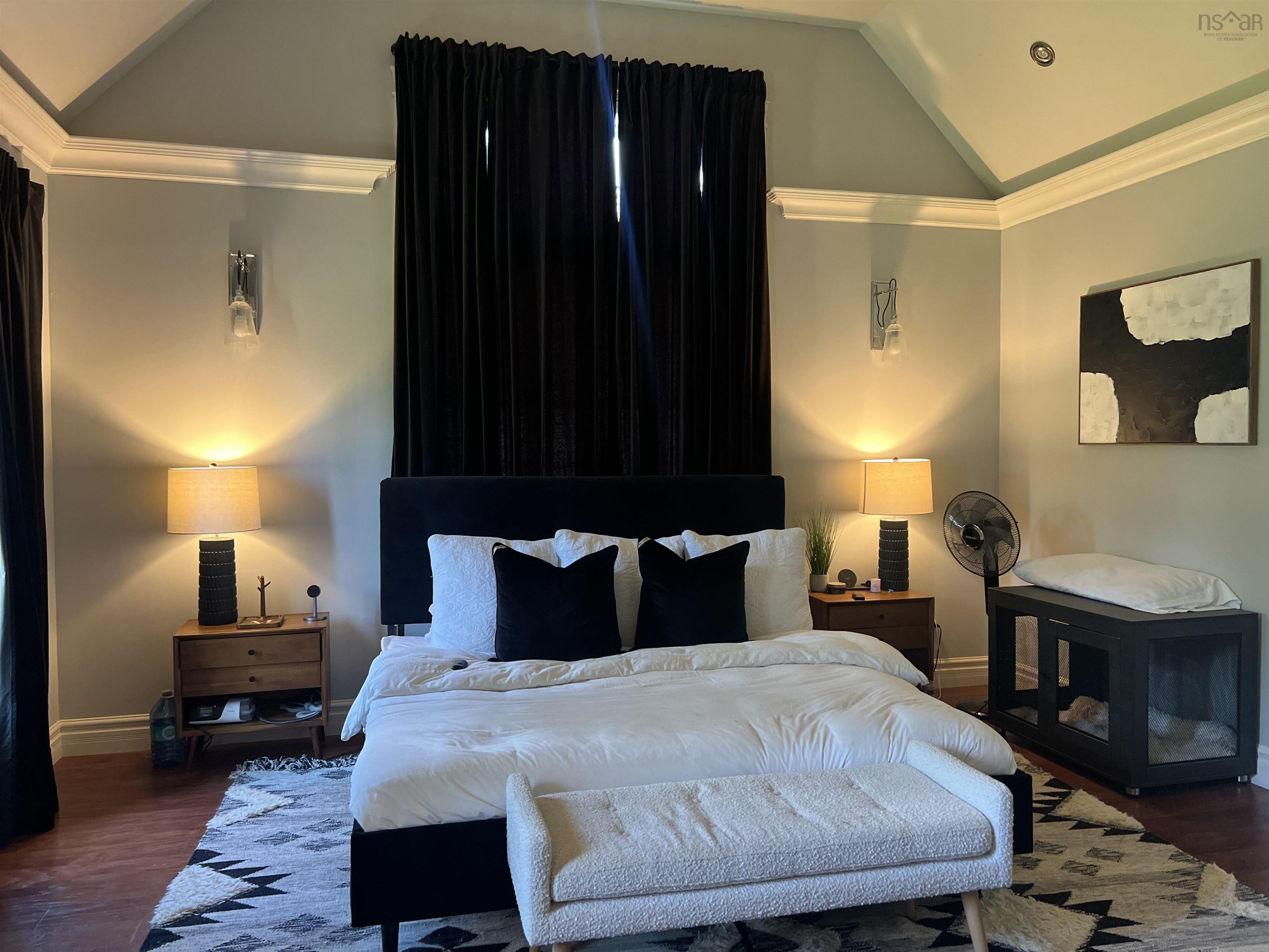 $990,000.00: 3 Eaton Drive, Valley