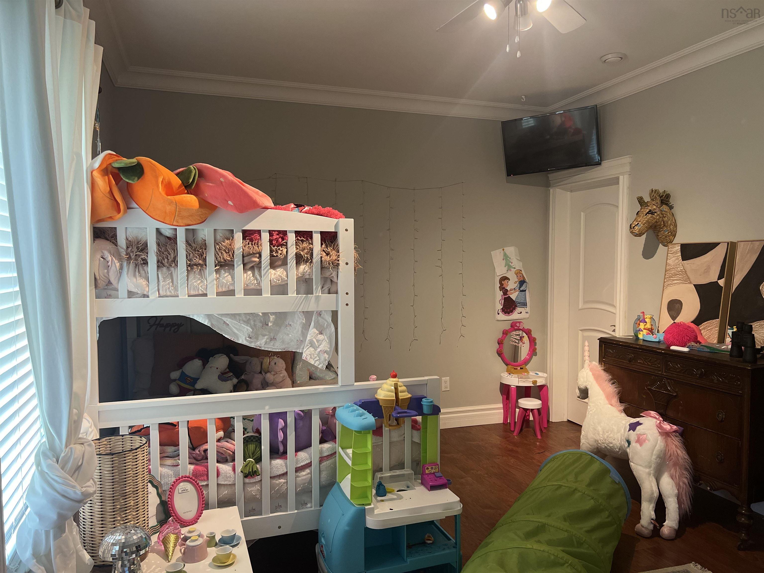 $990,000.00: 3 Eaton Drive, Valley