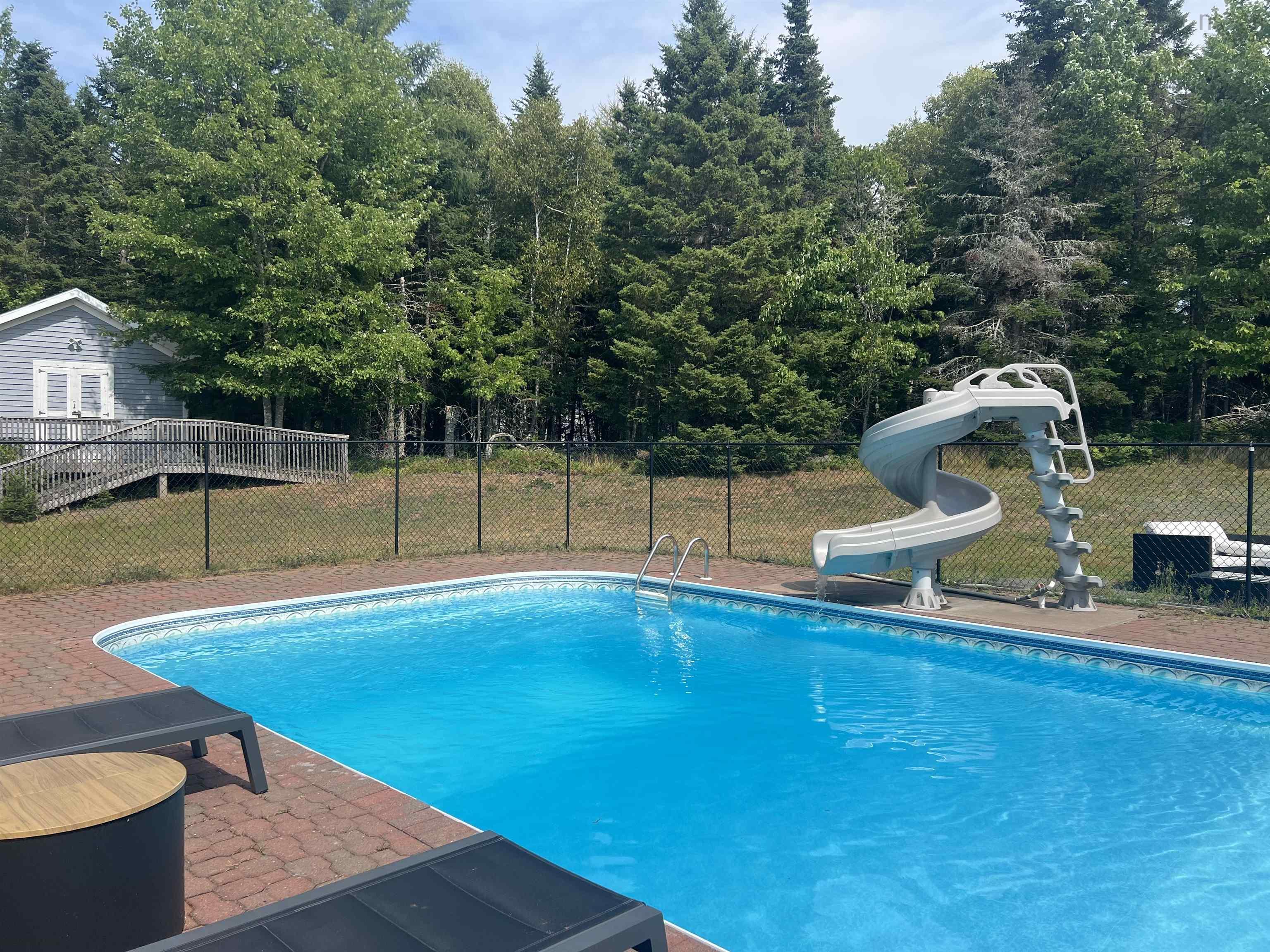 $990,000.00: 3 Eaton Drive, Valley