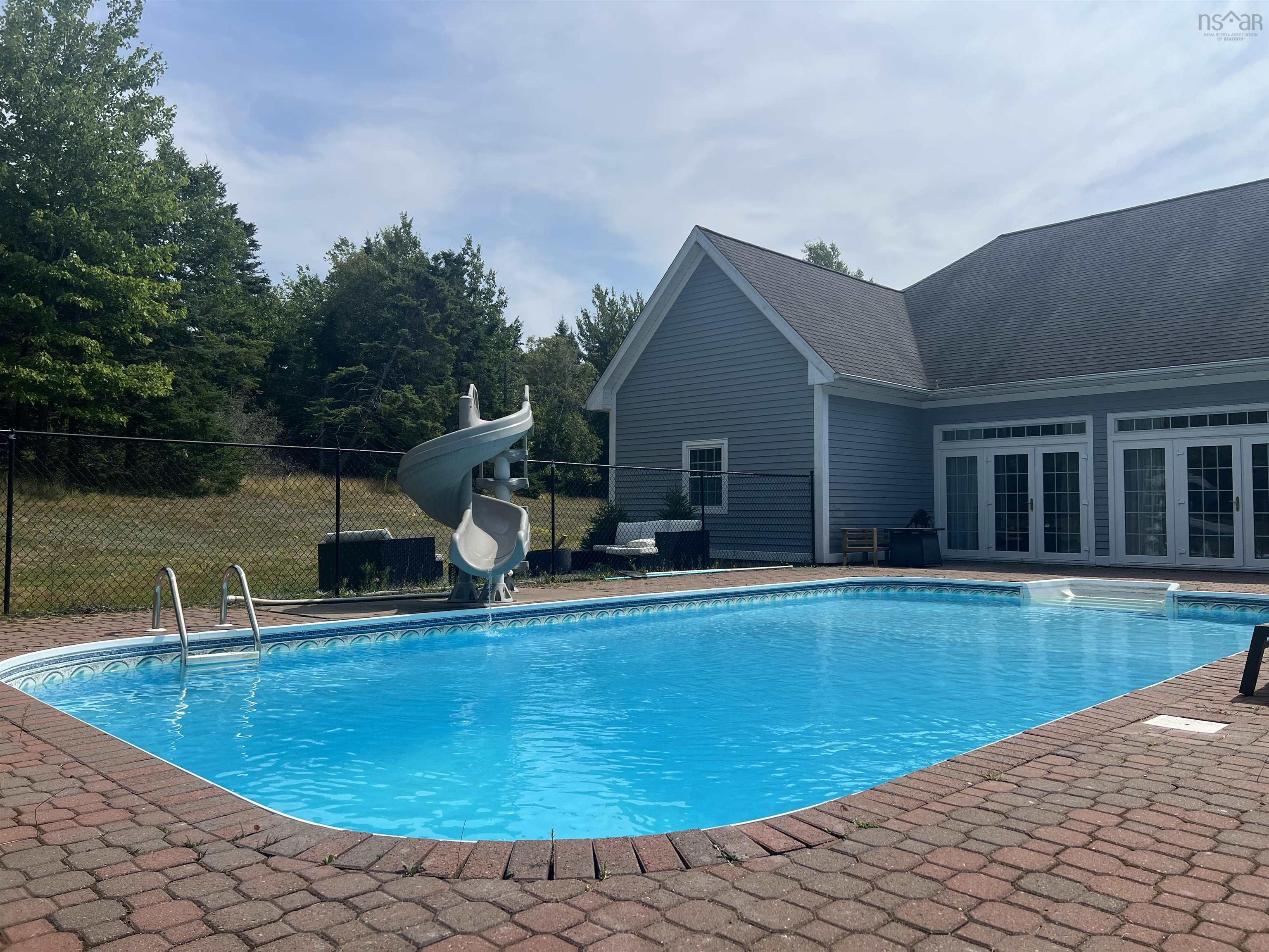 $990,000.00: 3 Eaton Drive, Valley