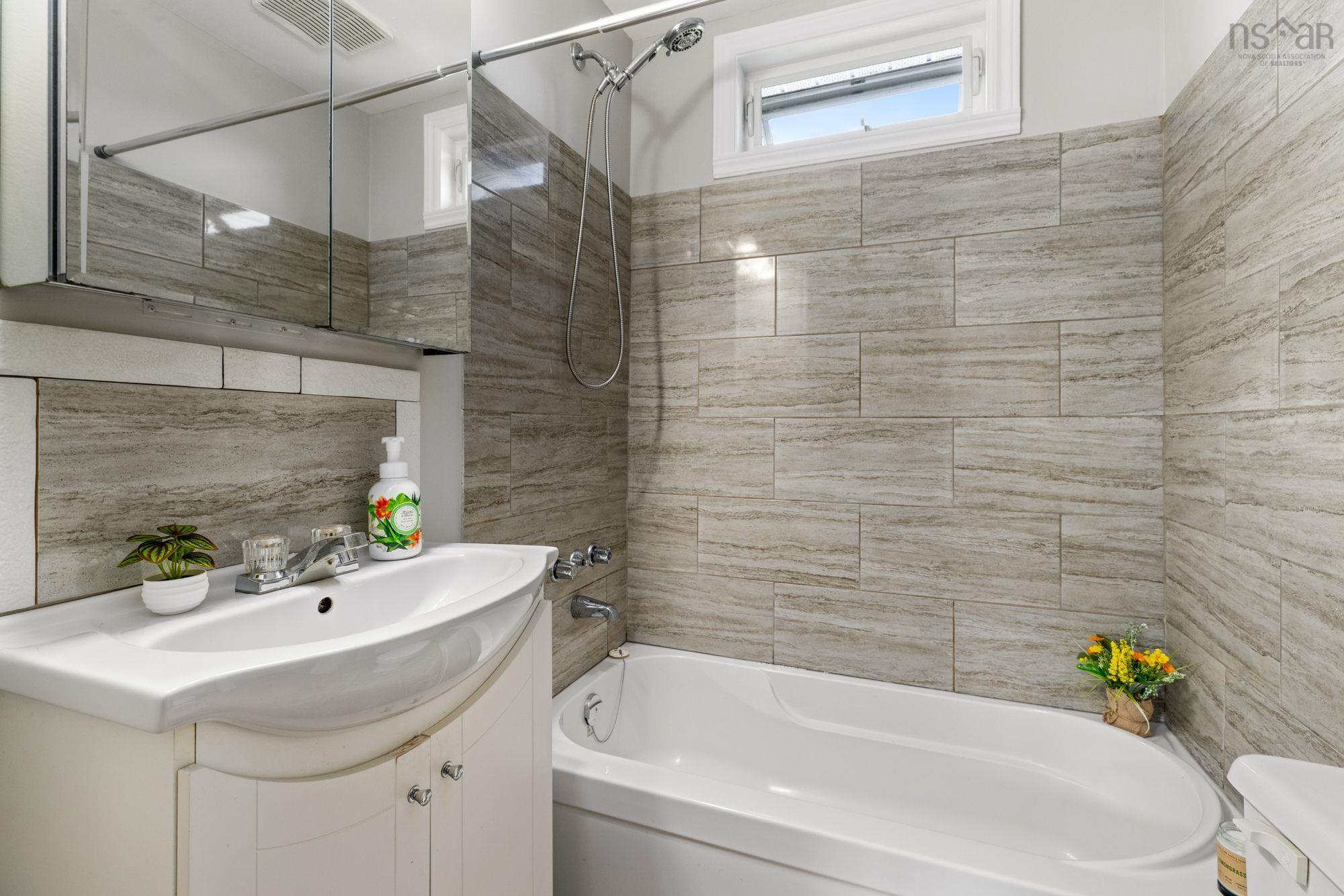 $385,000.00: 606 Herring Cove Road, Halifax