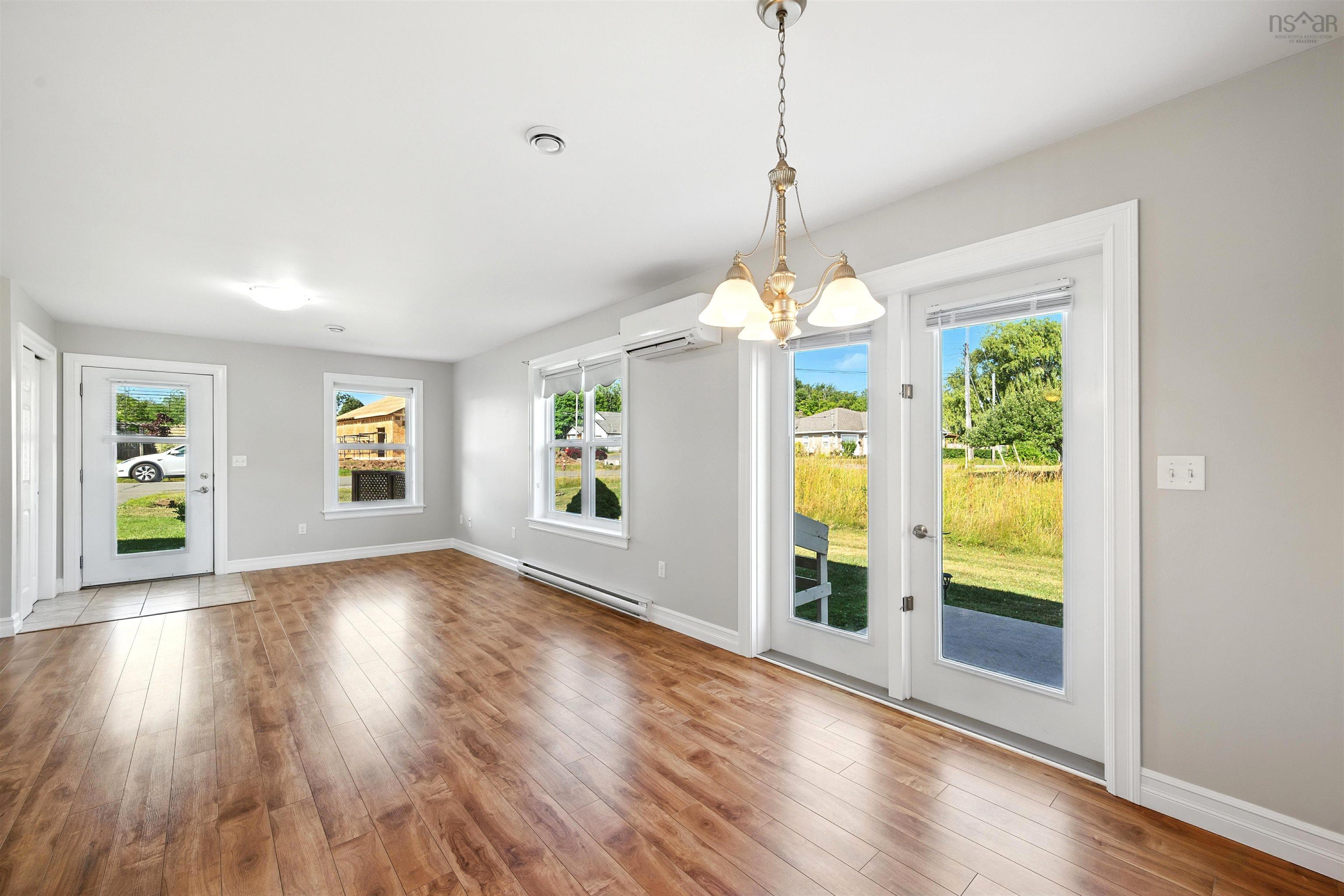 $364,900.00: 21 Mariner