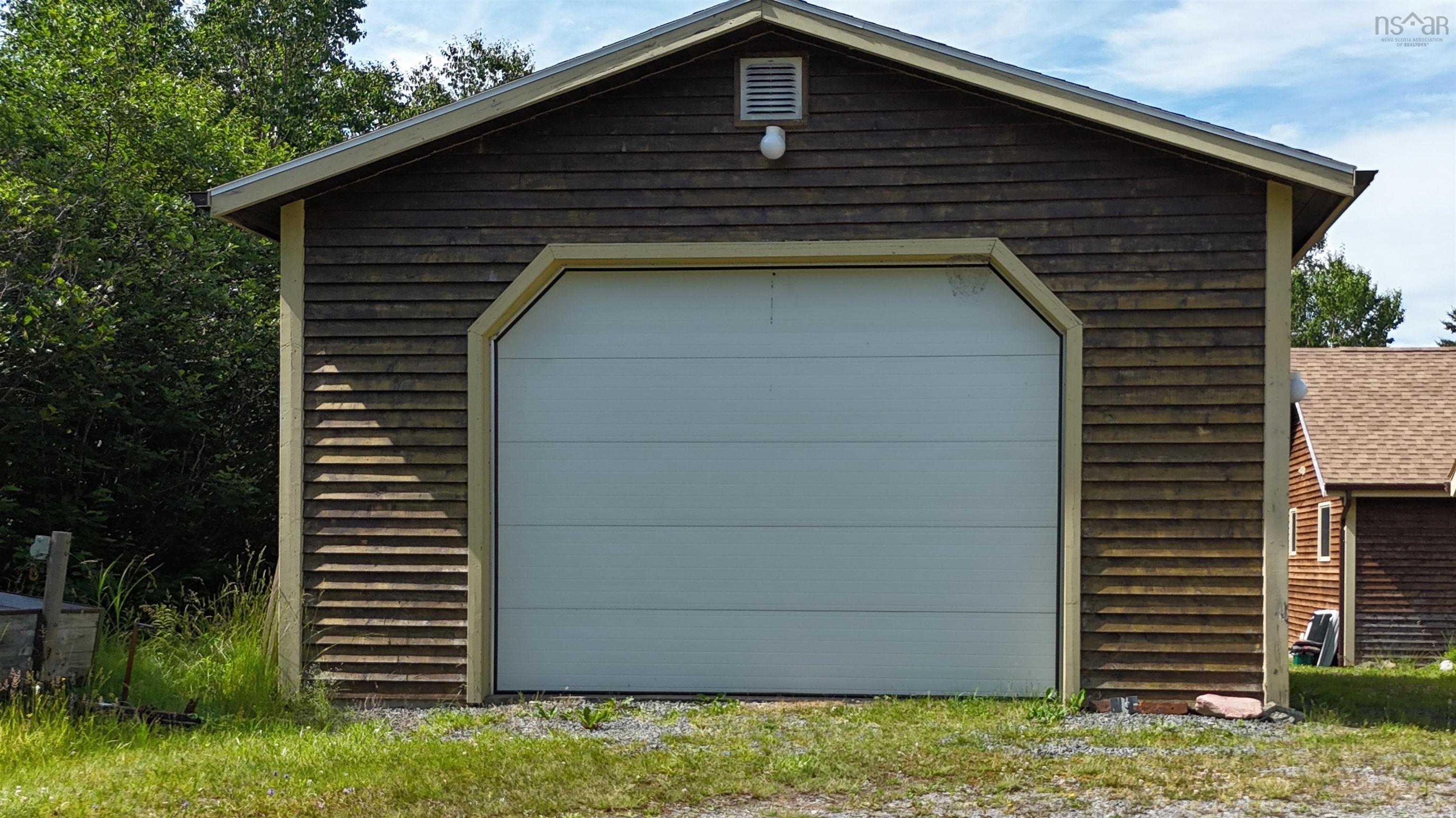 $699,000.00: 14515 Highway 4, Hay Cove