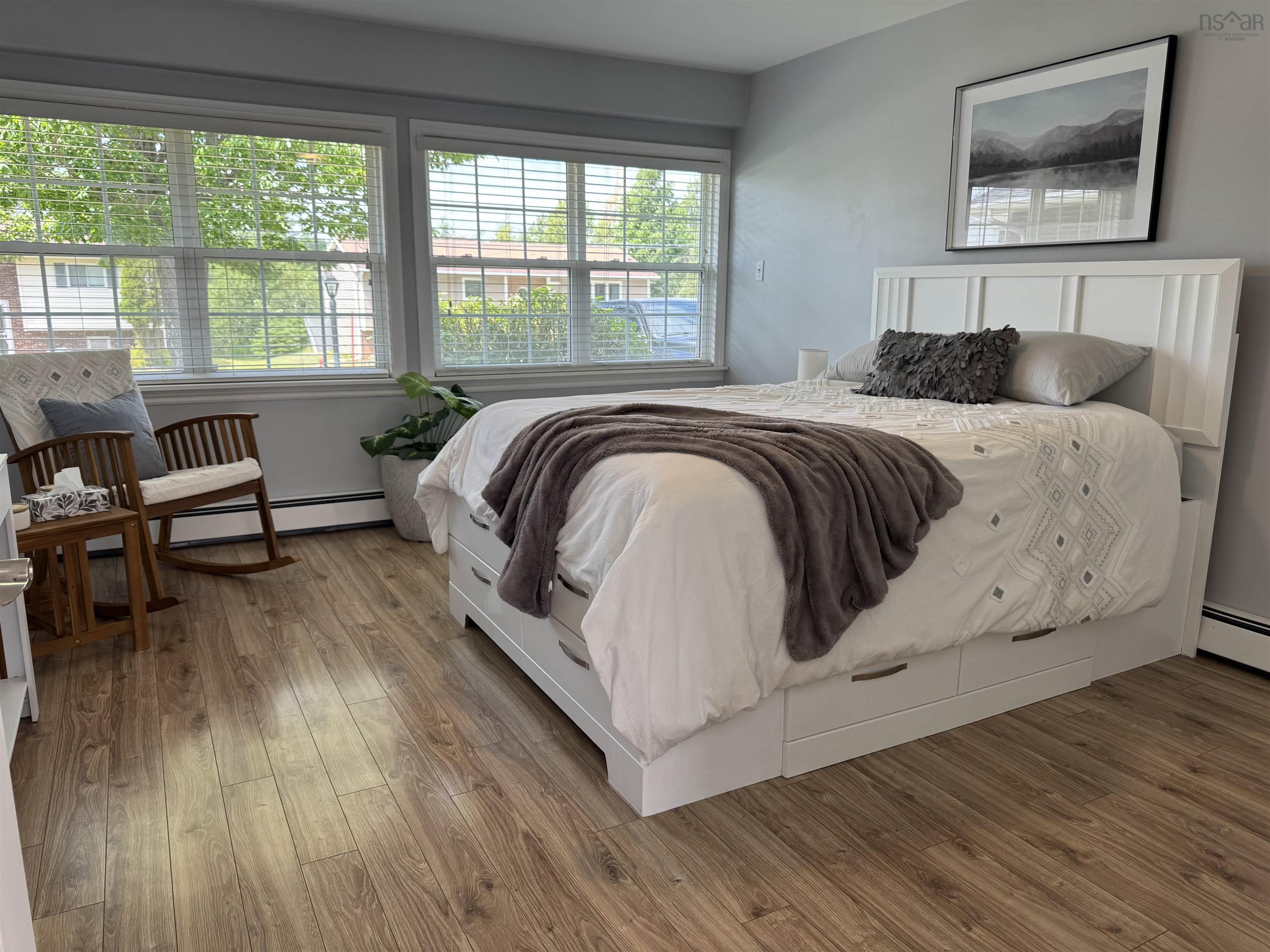 $485,000.00: 95 Poplar Street, Stellarton