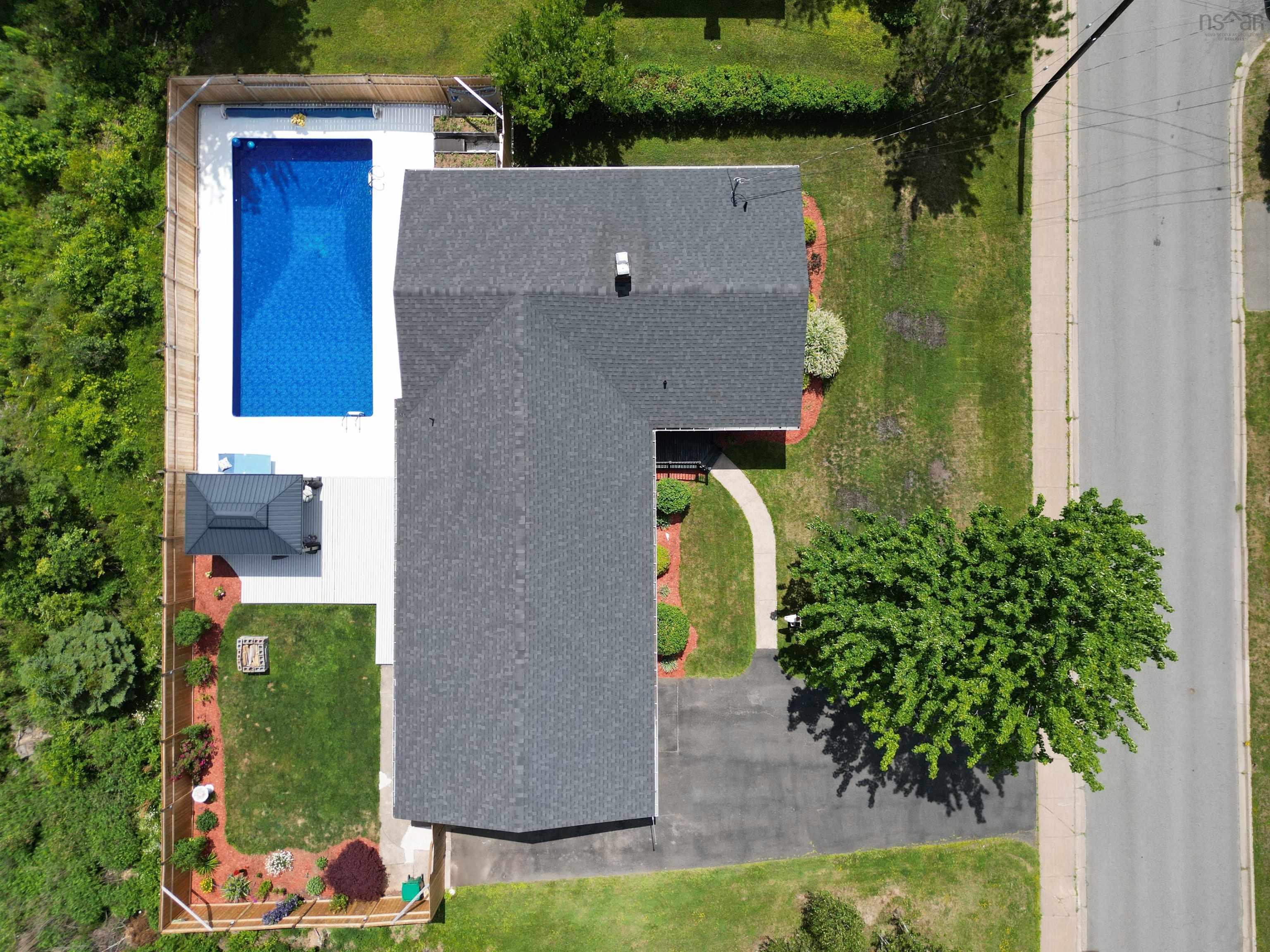 $485,000.00: 95 Poplar Street, Stellarton