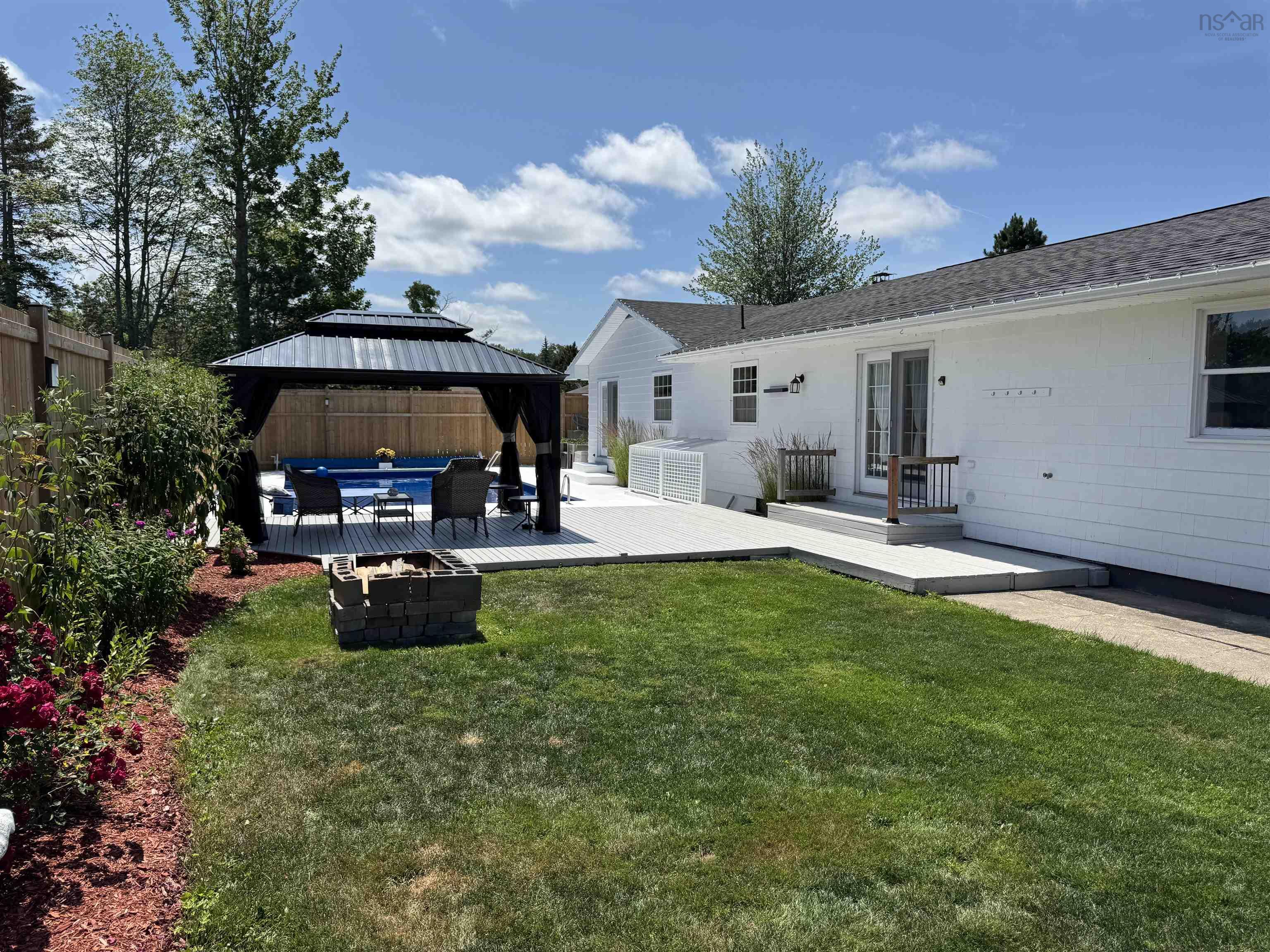 $485,000.00: 95 Poplar Street, Stellarton