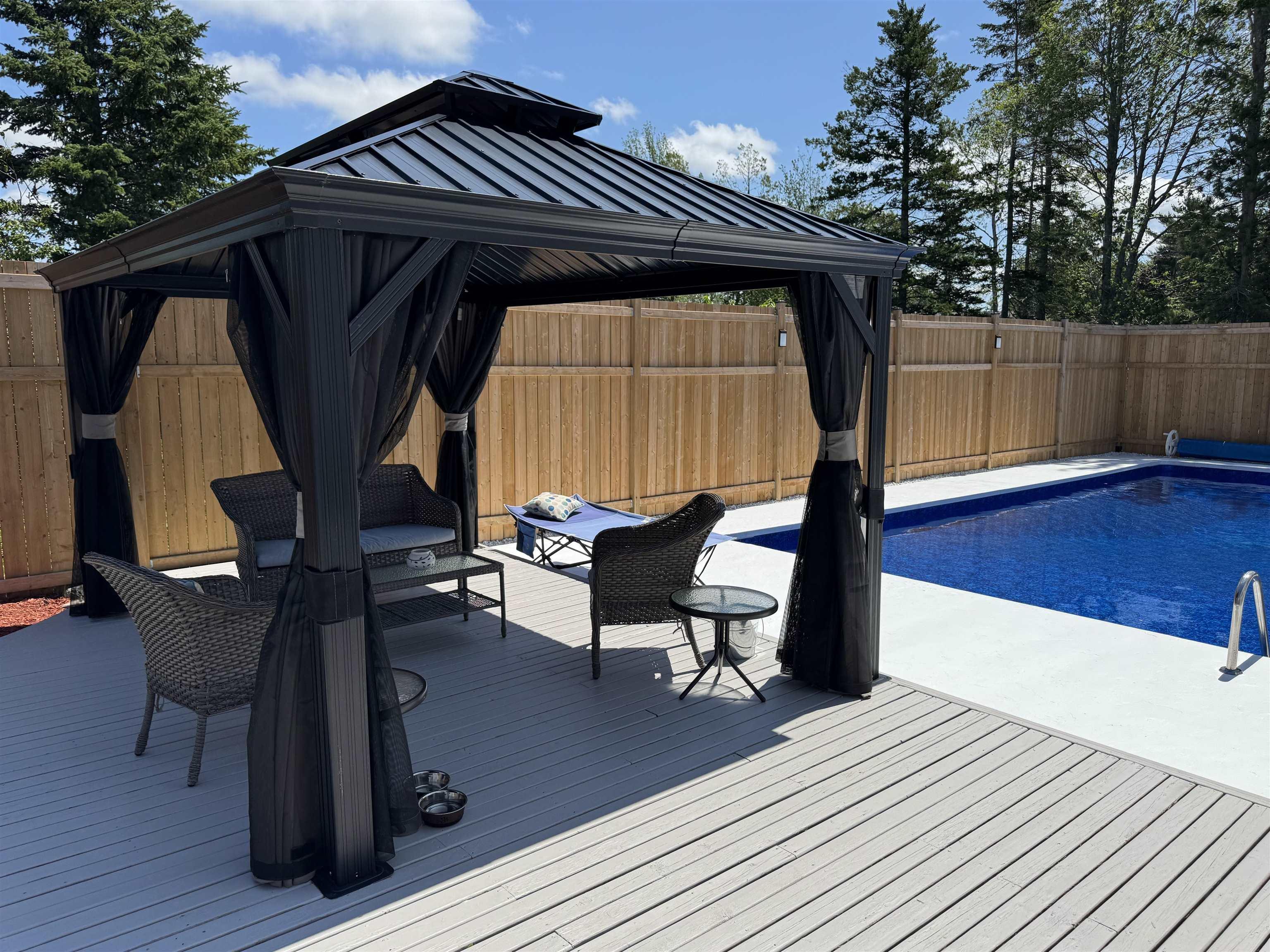 $485,000.00: 95 Poplar Street, Stellarton