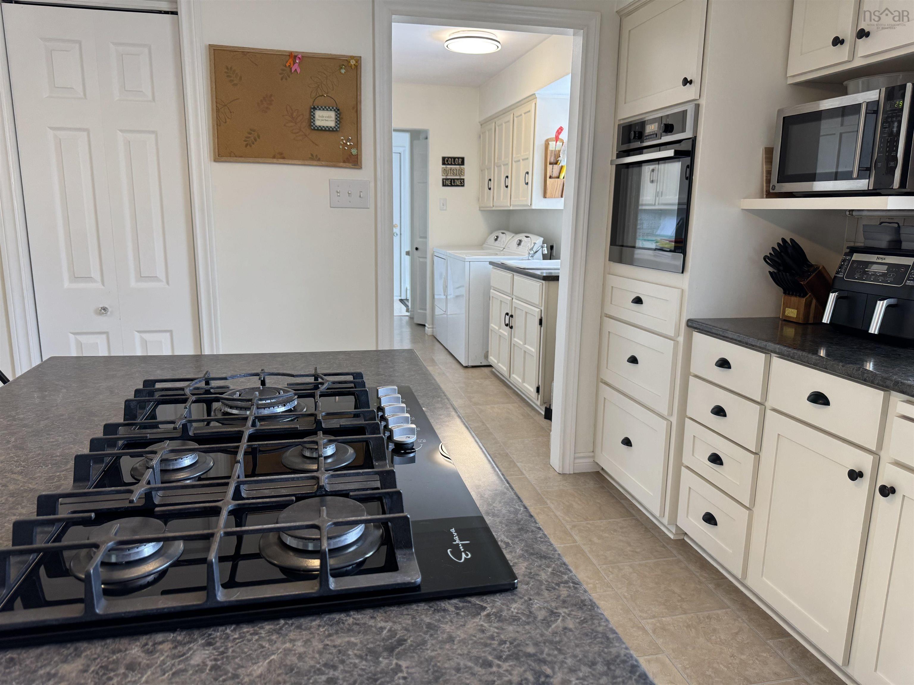 $485,000.00: 95 Poplar Street, Stellarton