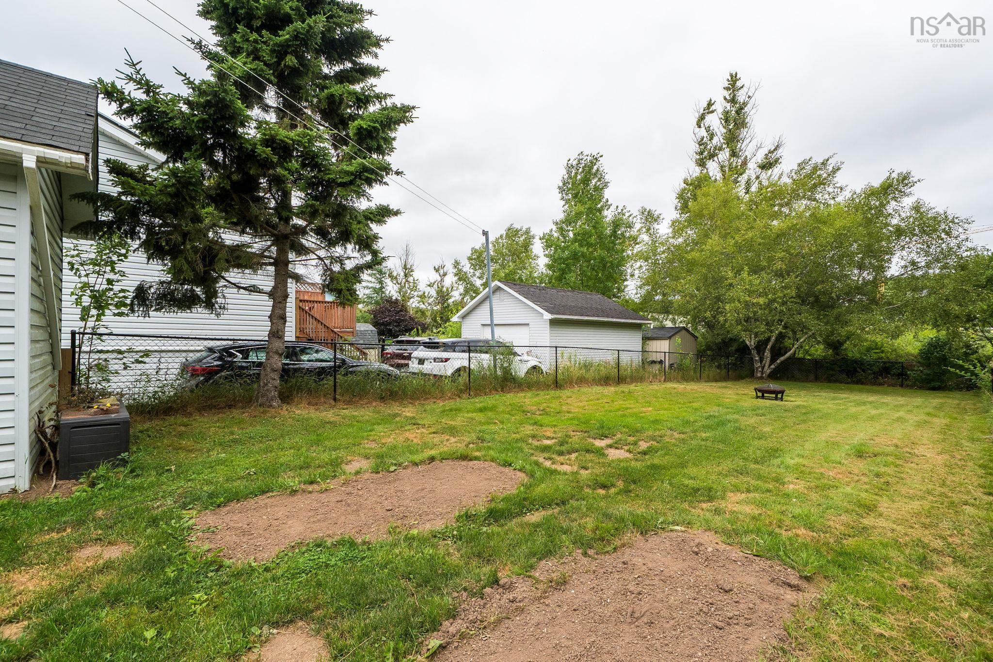 $399,900.00: 47 Armoyan Drive, Lower Sackville