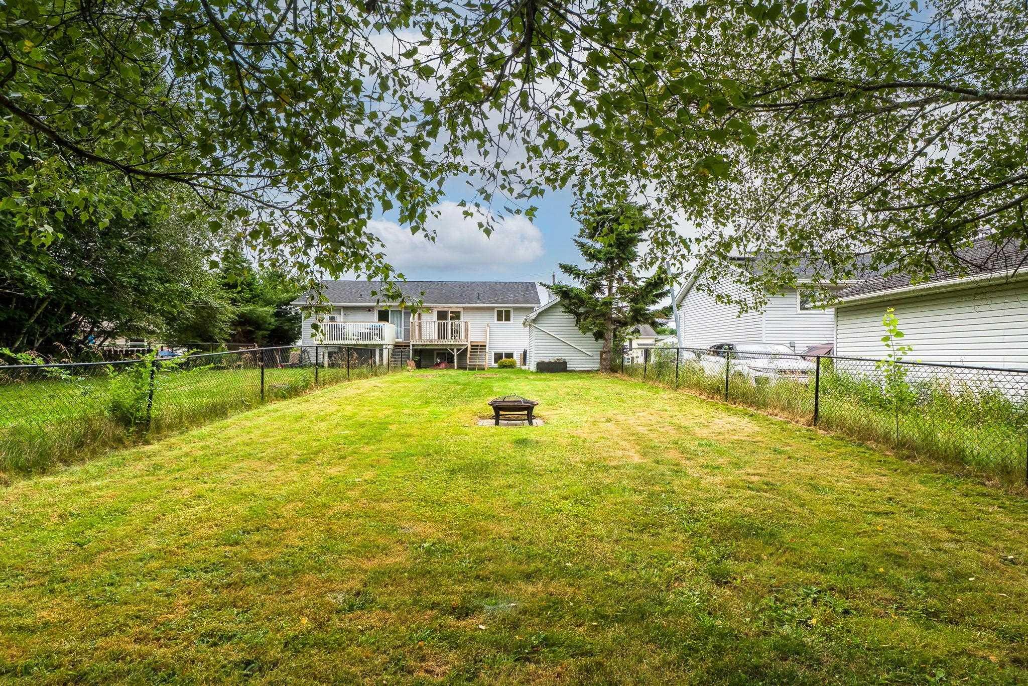 $399,900.00: 47 Armoyan Drive, Lower Sackville