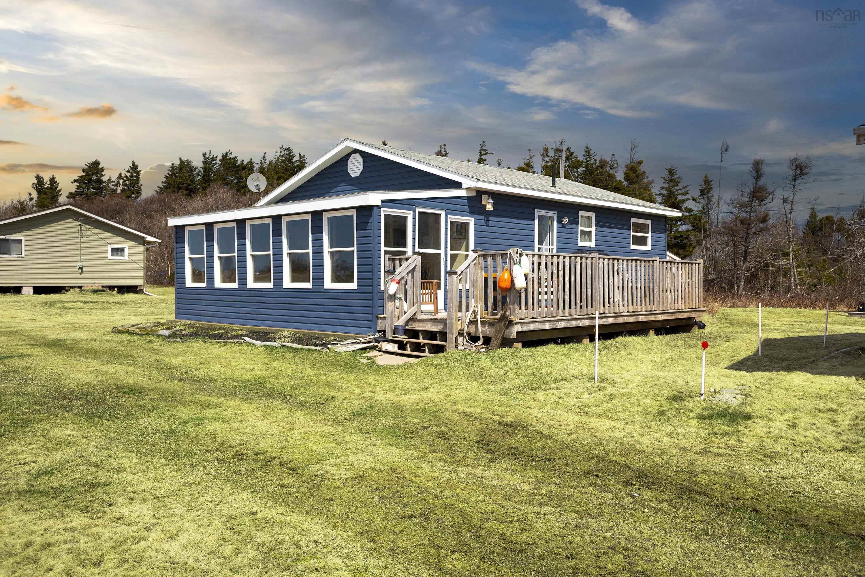 $325,000.00: 46 Sunset Drive, Caribou Island