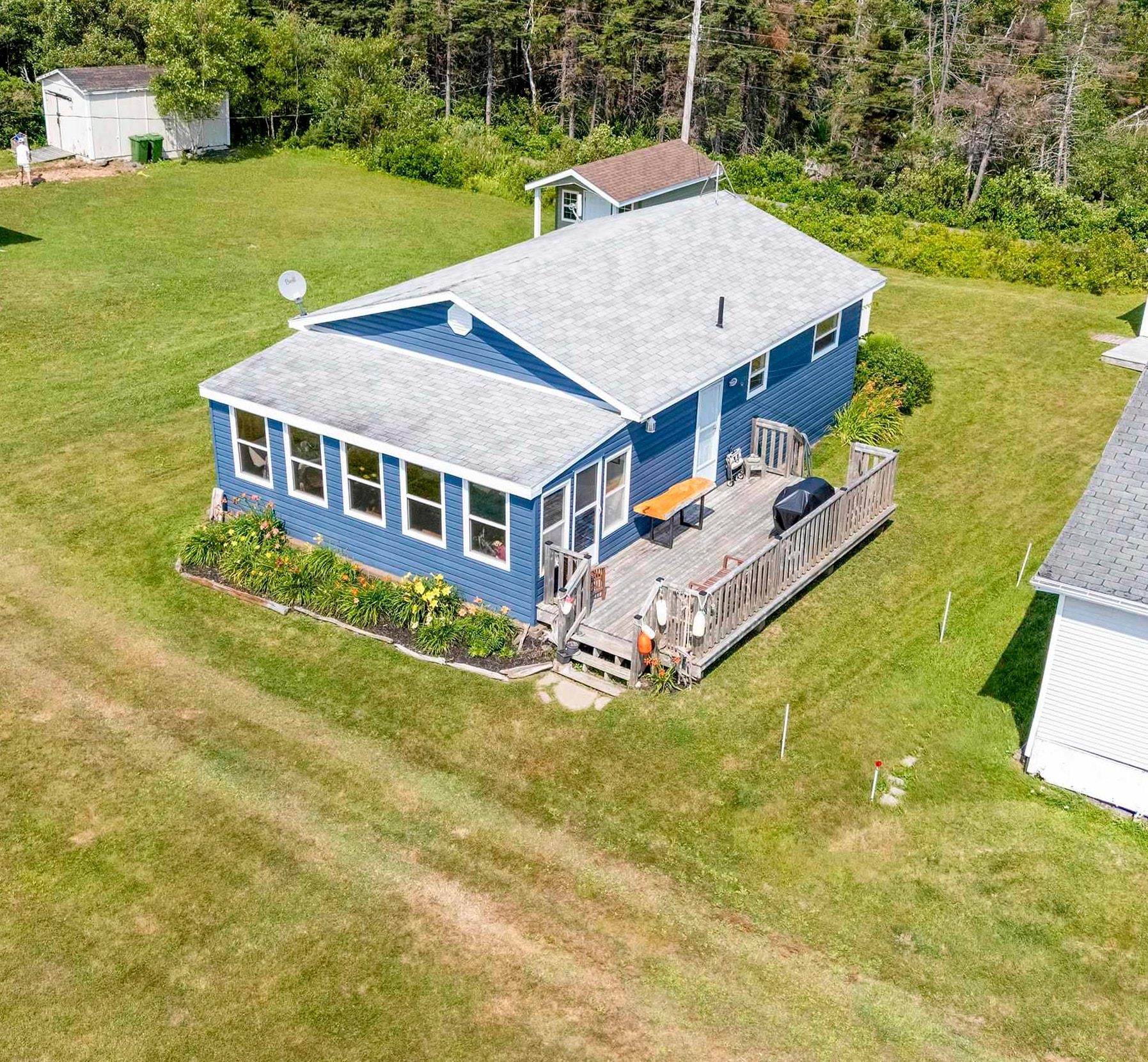 $299,999.00: 46 Sunset Drive, Caribou Island