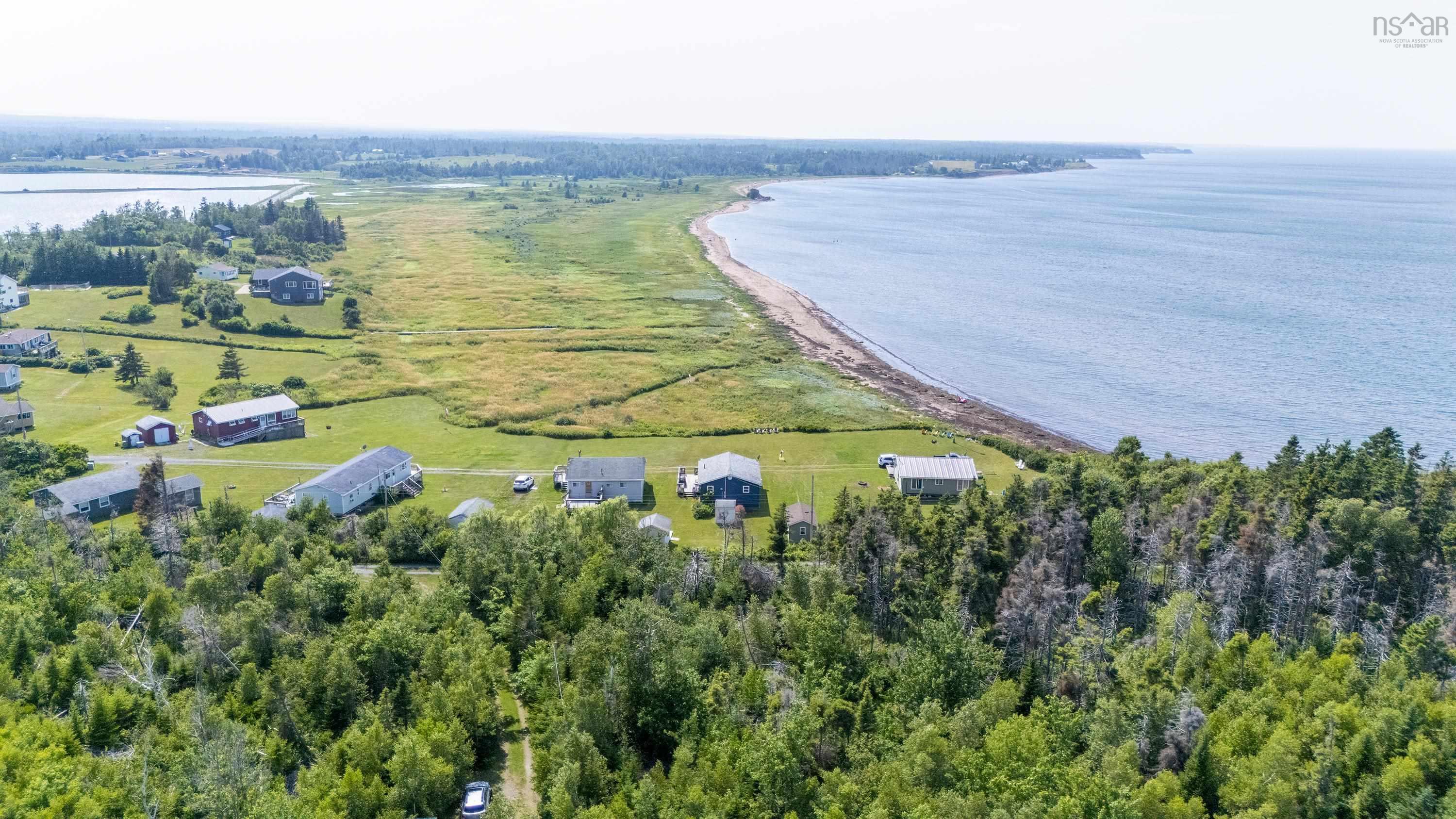 $299,999.00: 46 Sunset Drive, Caribou Island