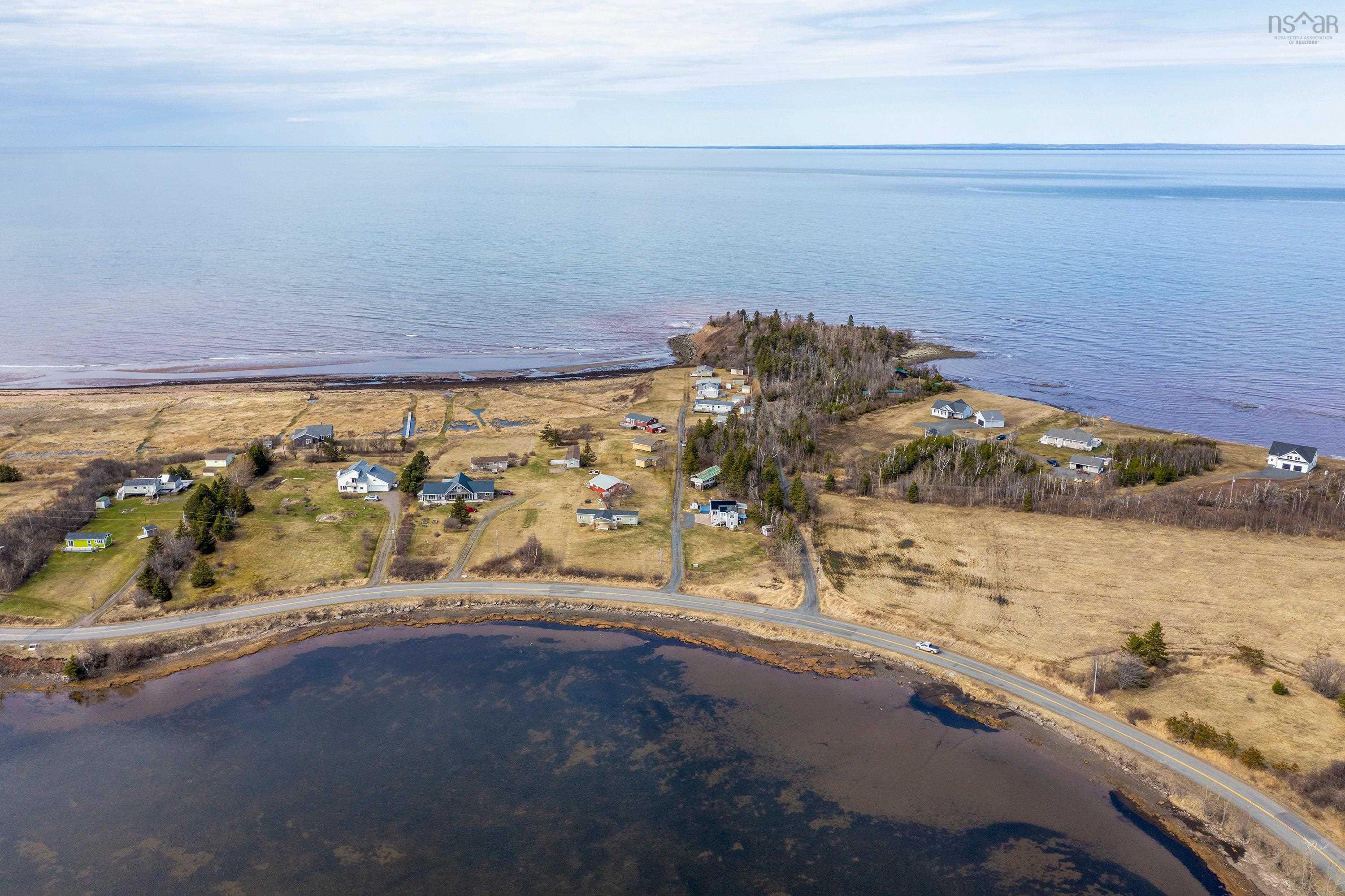 $325,000.00: 46 Sunset Drive, Caribou Island