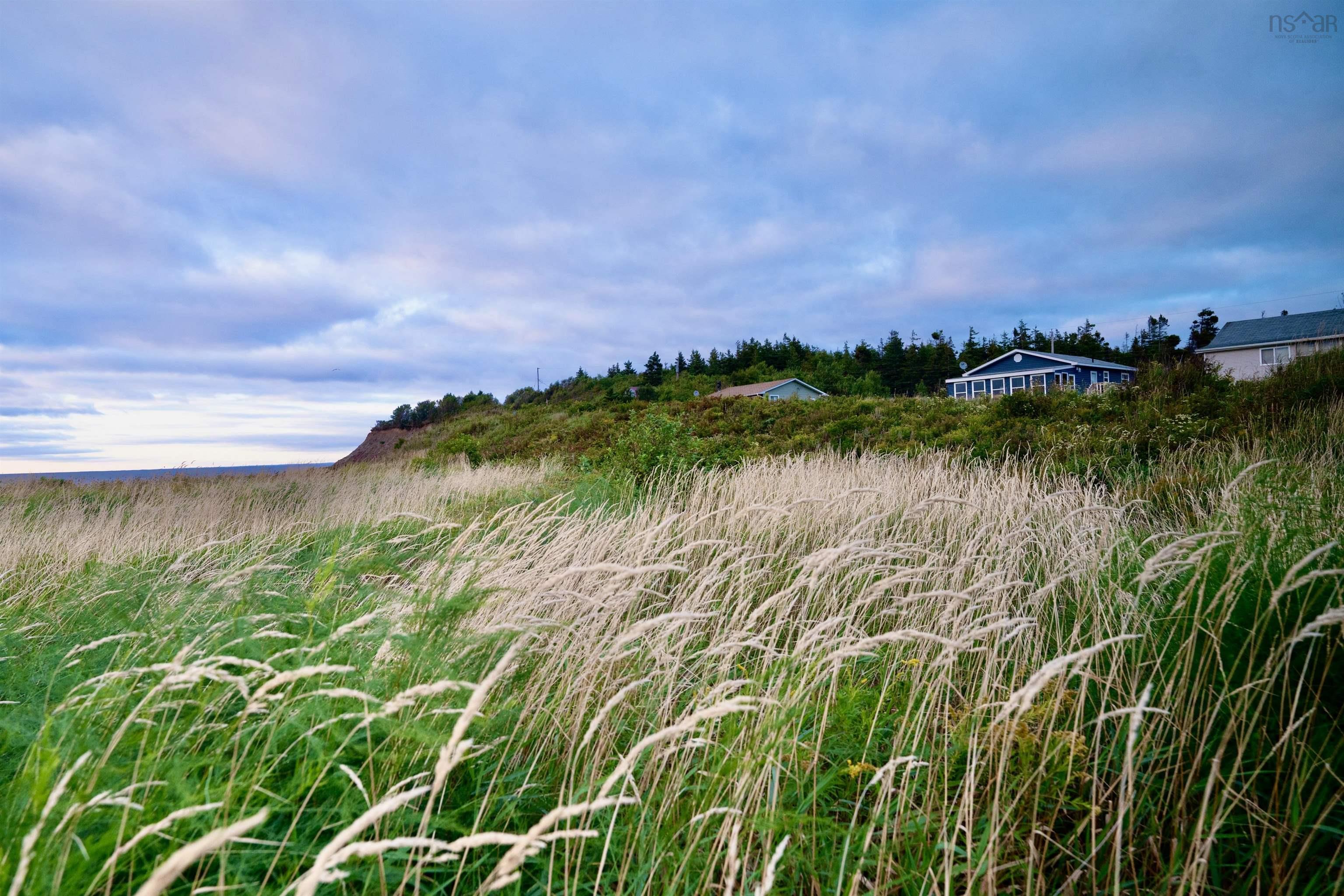 $299,999.00: 46 Sunset Drive, Caribou Island