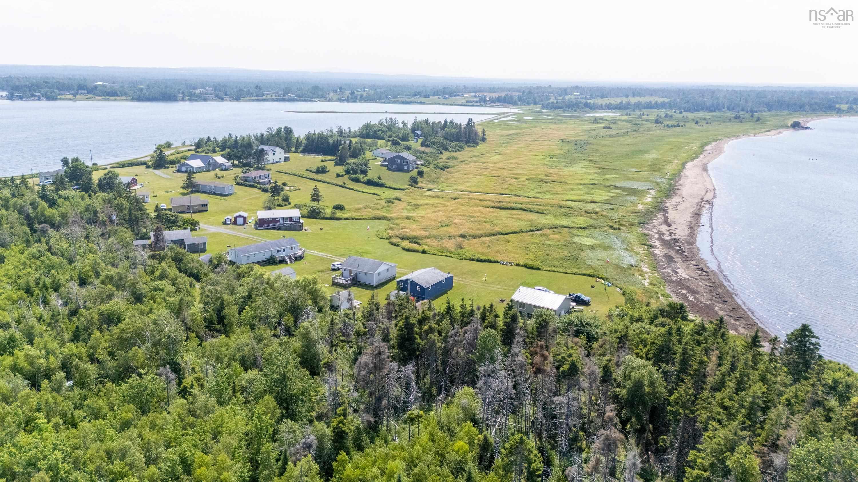 $299,999.00: 46 Sunset Drive, Caribou Island