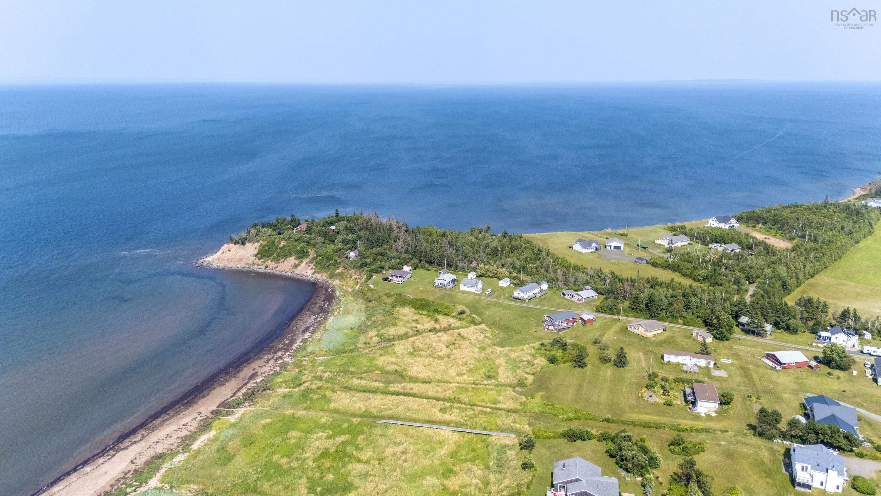 $299,999.00: 46 Sunset Drive, Caribou Island