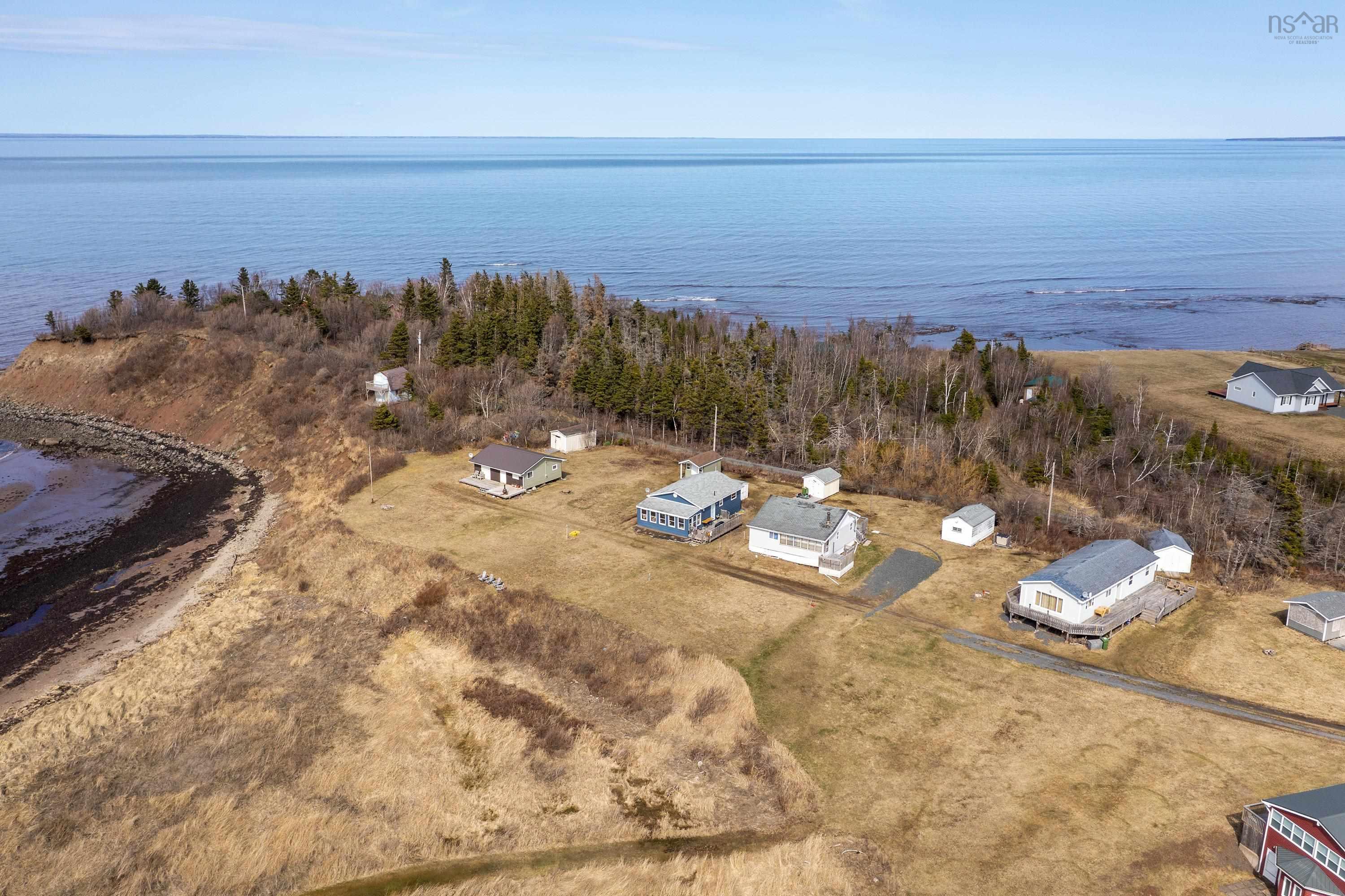 $325,000.00: 46 Sunset Drive, Caribou Island