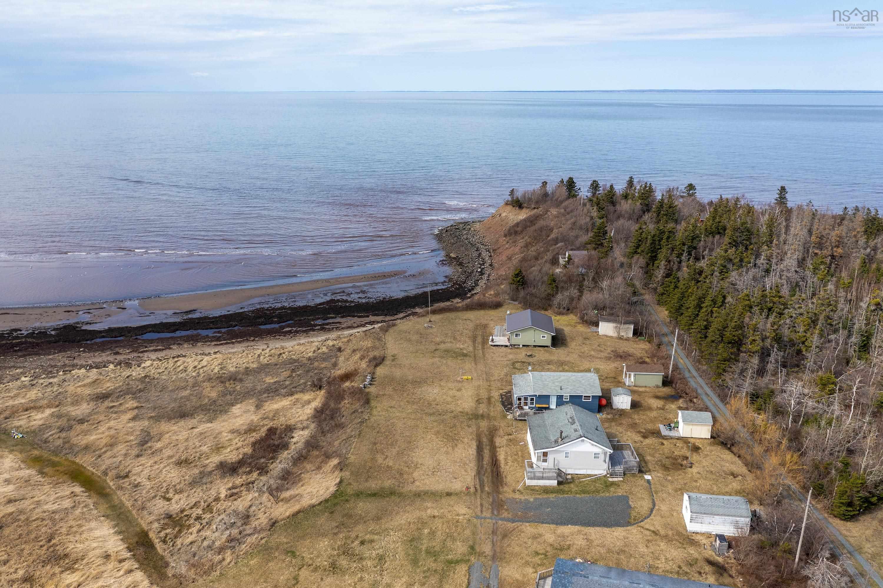 $325,000.00: 46 Sunset Drive, Caribou Island
