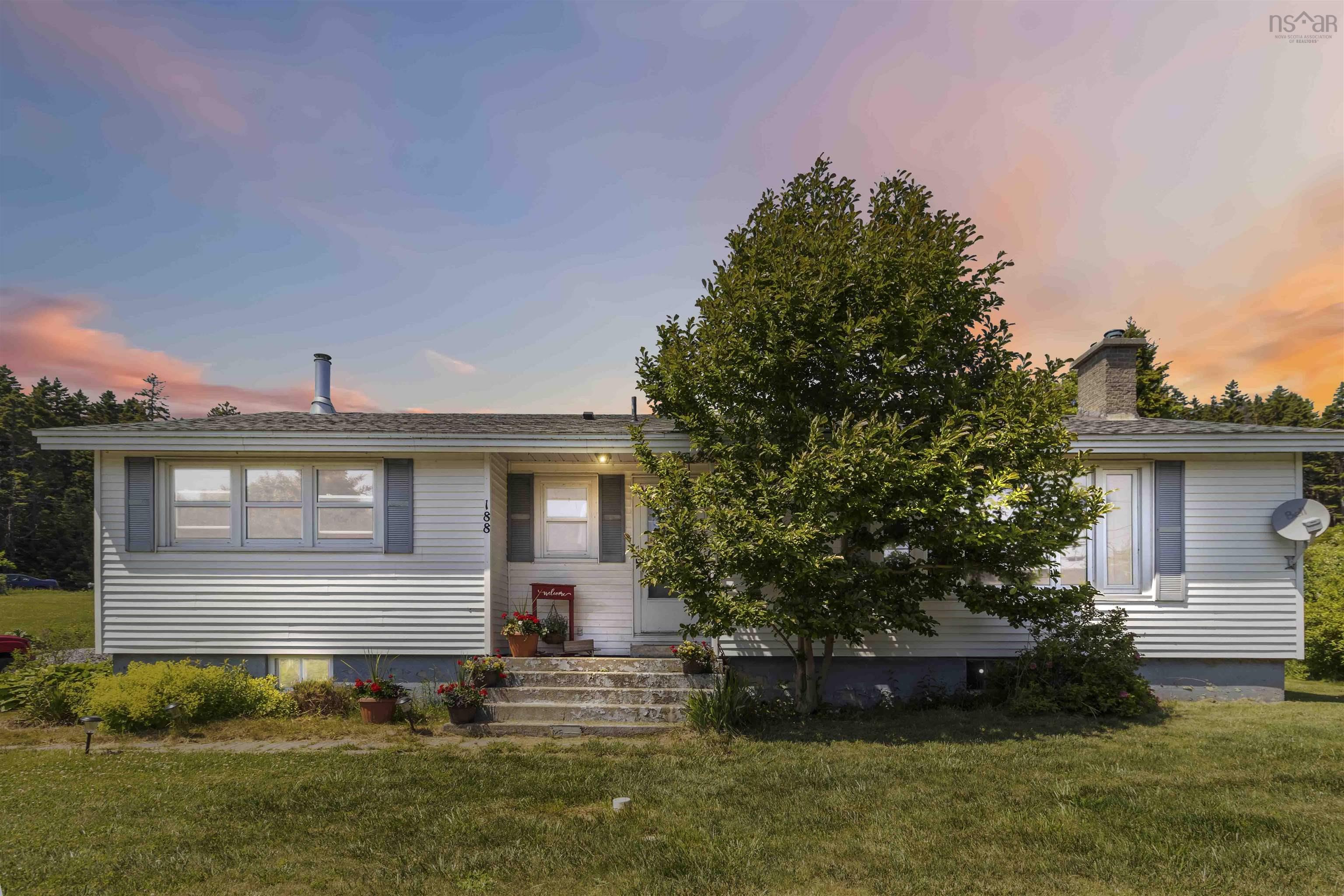 $420,000.00: 188 North Side Road, Riverport