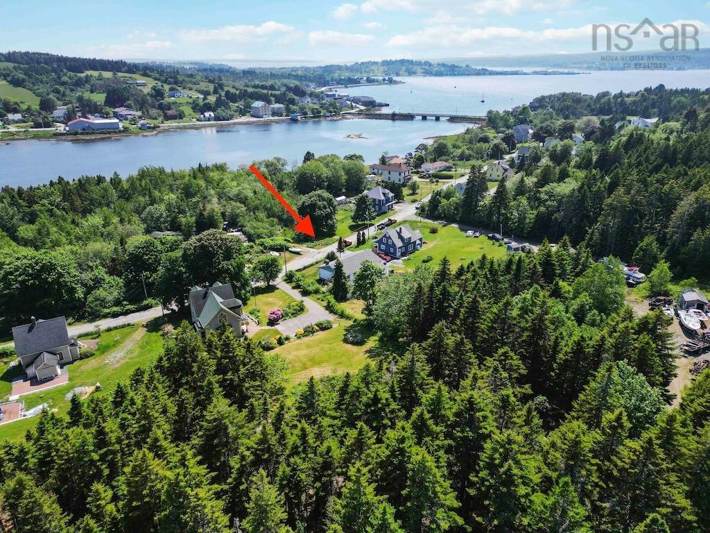 $420,000.00: 188 North Side Road, Riverport