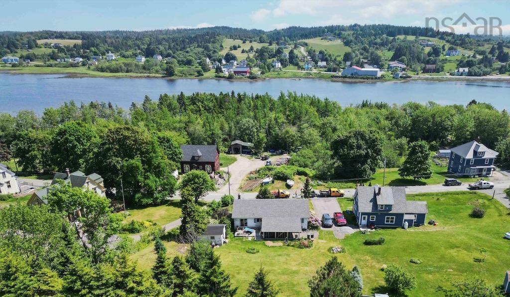 $420,000.00: 188 North Side Road, Riverport