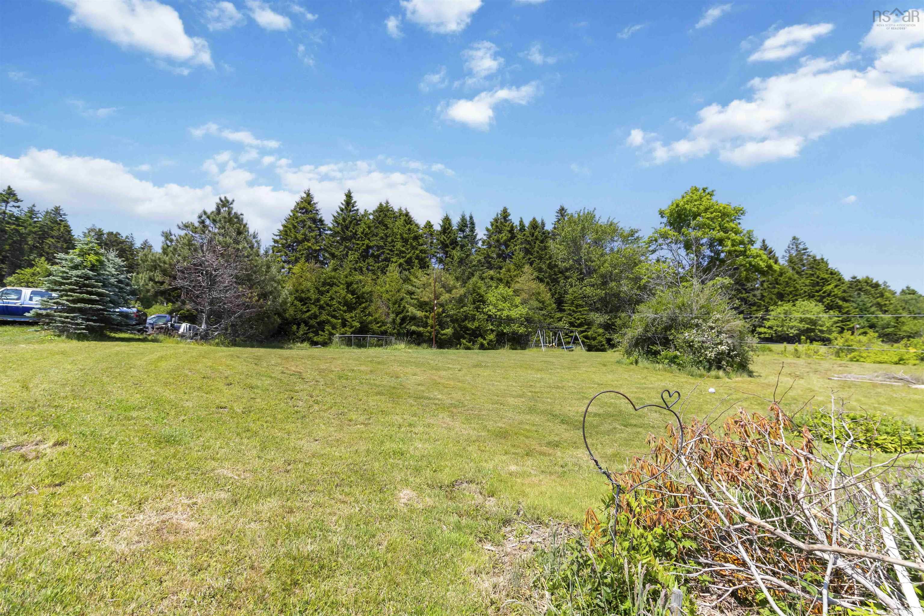 $420,000.00: 188 North Side Road, Riverport