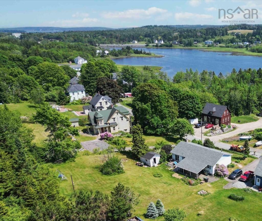 $420,000.00: 188 North Side Road, Riverport