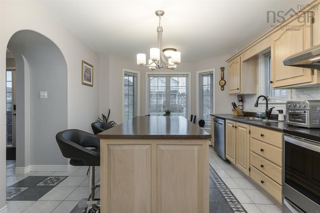 $734,900.00: 7 ROXHAM Close, Halifax Regional Municipality