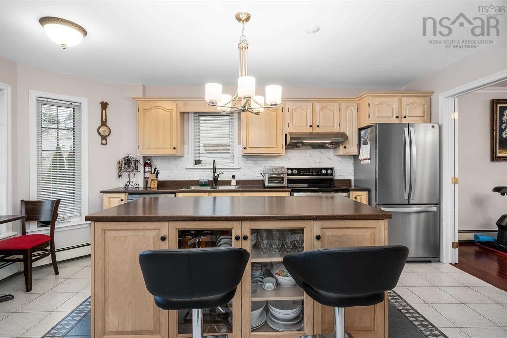 $734,900.00: 7 ROXHAM Close, Halifax Regional Municipality